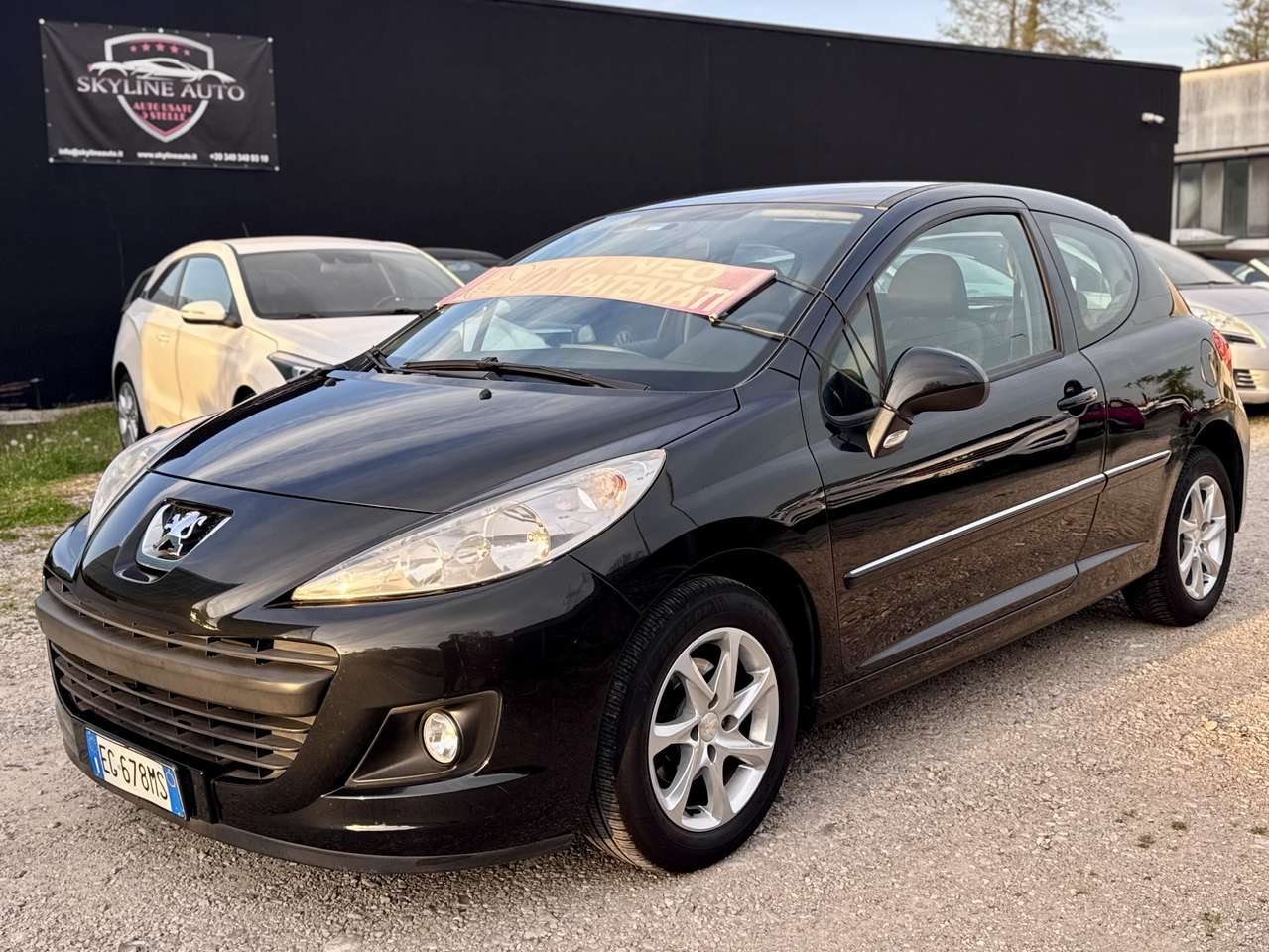 Peugeot 207 1.4 benzina 73cv 77.000km - Neopatentati