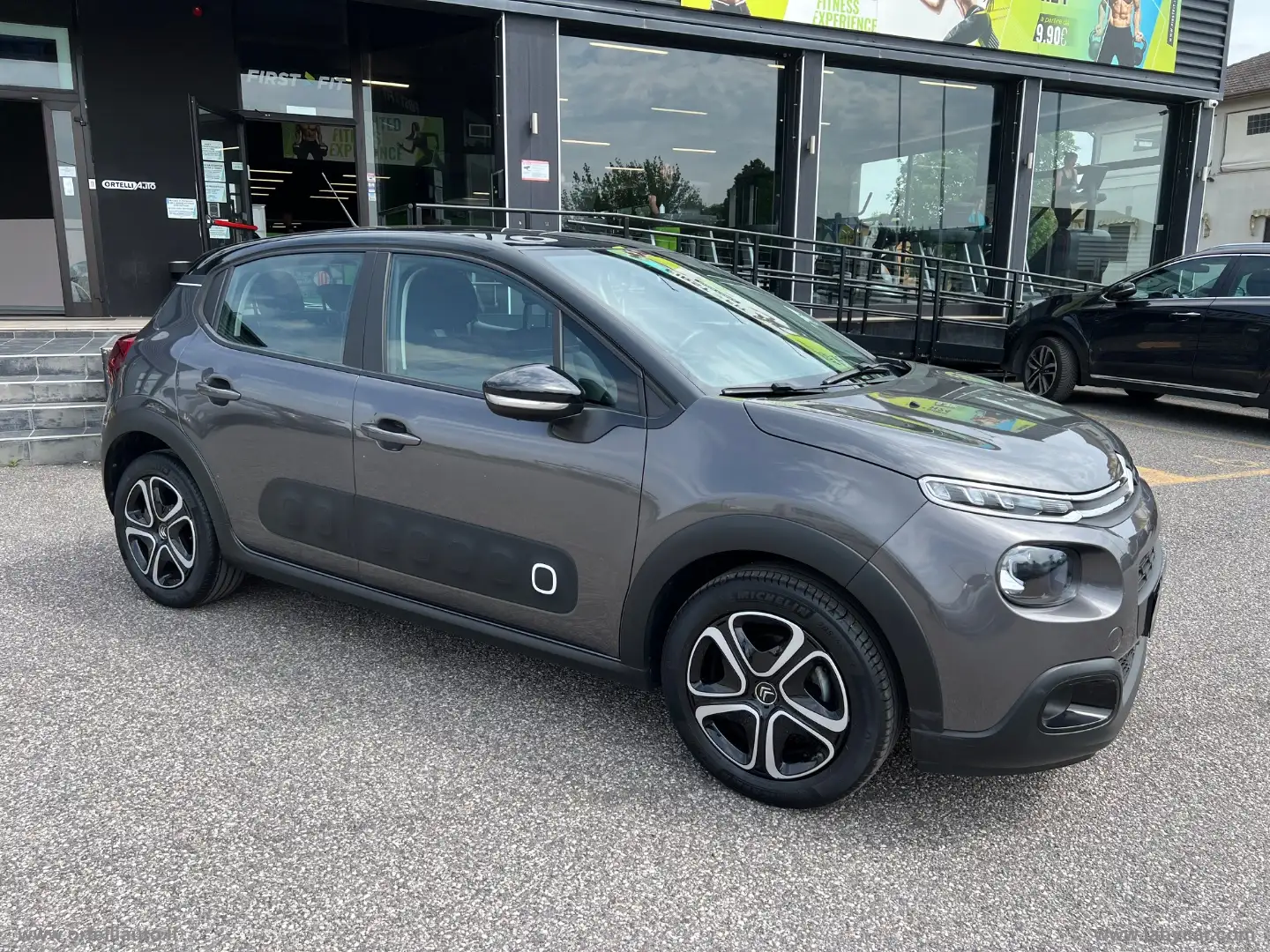 Citroen C3 PureTech 83 S&S Shine NEOPATENTATI Grau - 2