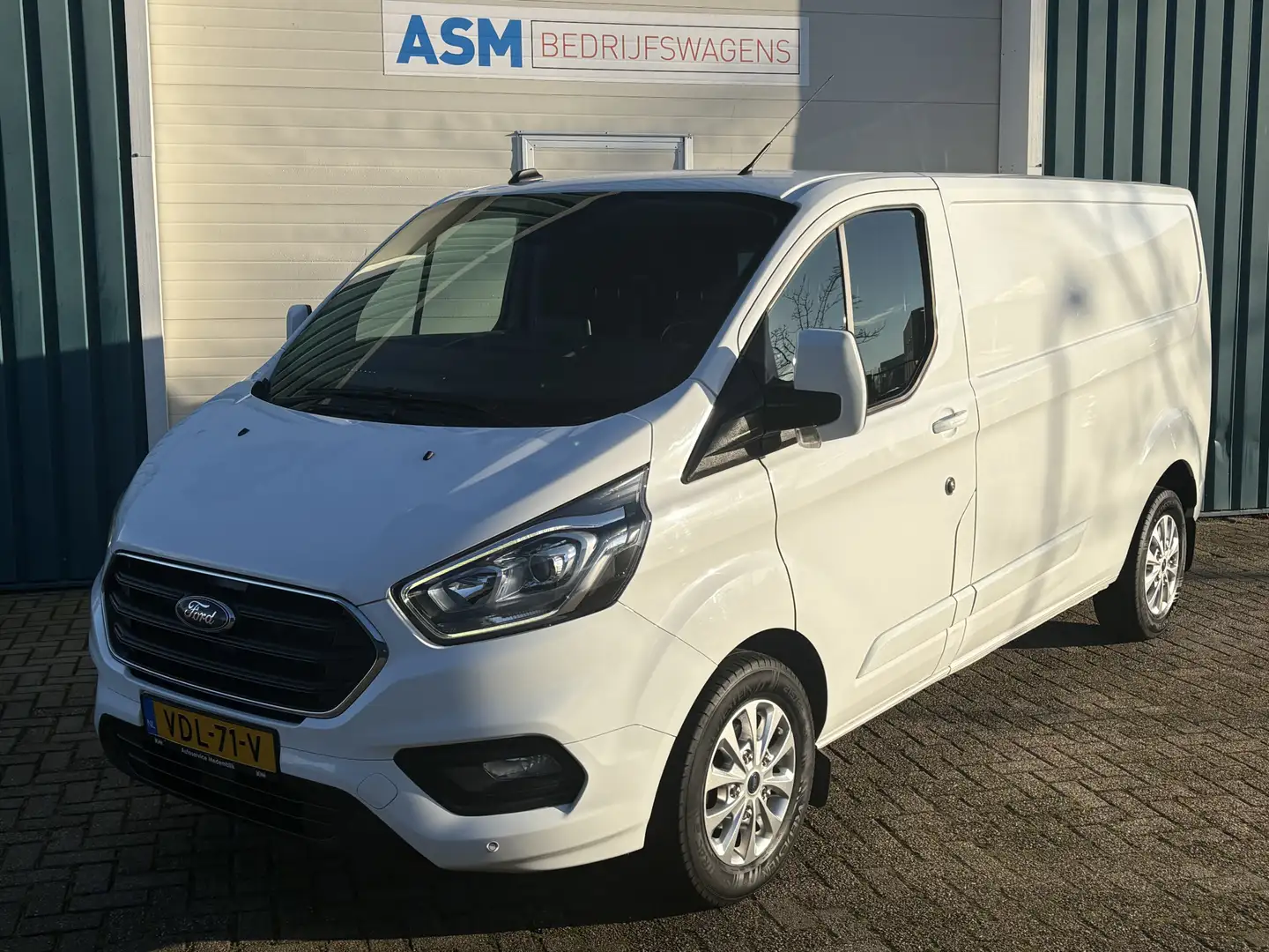 Ford Transit Custom 300 2.0 130Pk TDCI L2H1 Limited / Cruise / Airco / Wit - 2
