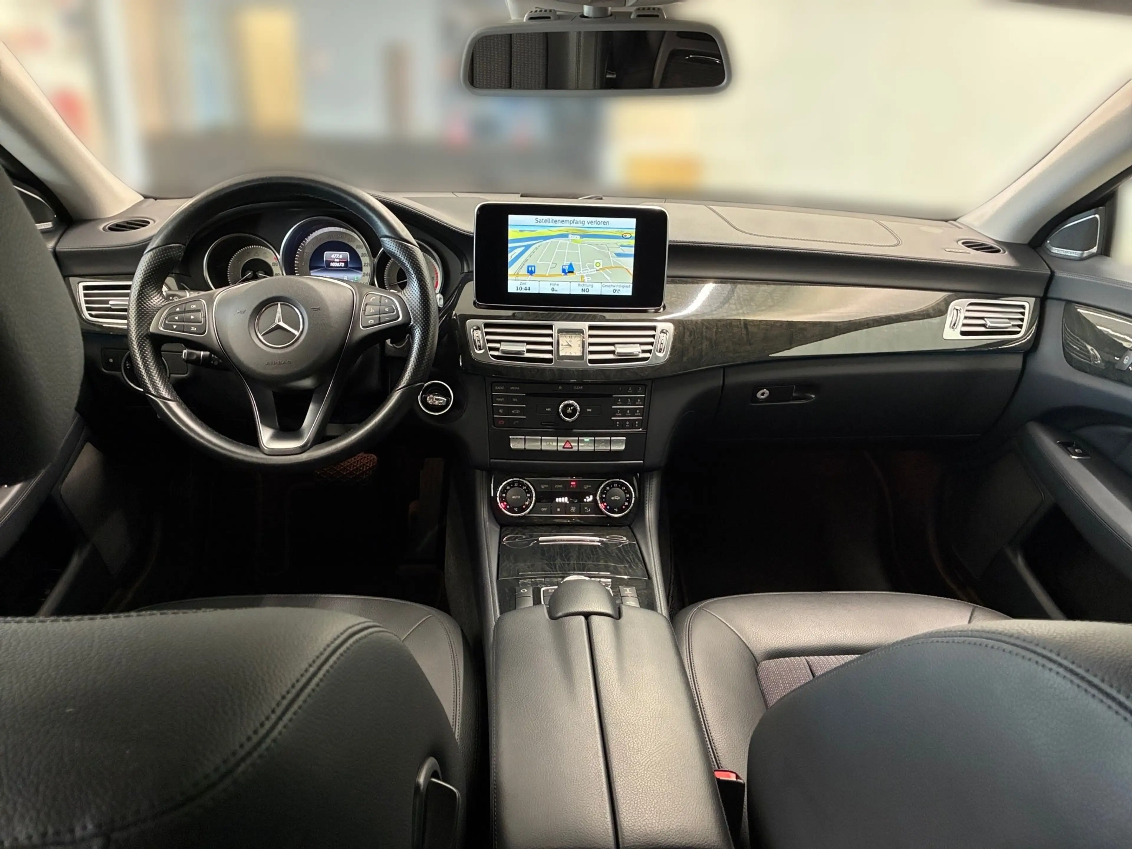 Mercedes-Benz CLS 350 BlueTEC 4MATIC — photo 9