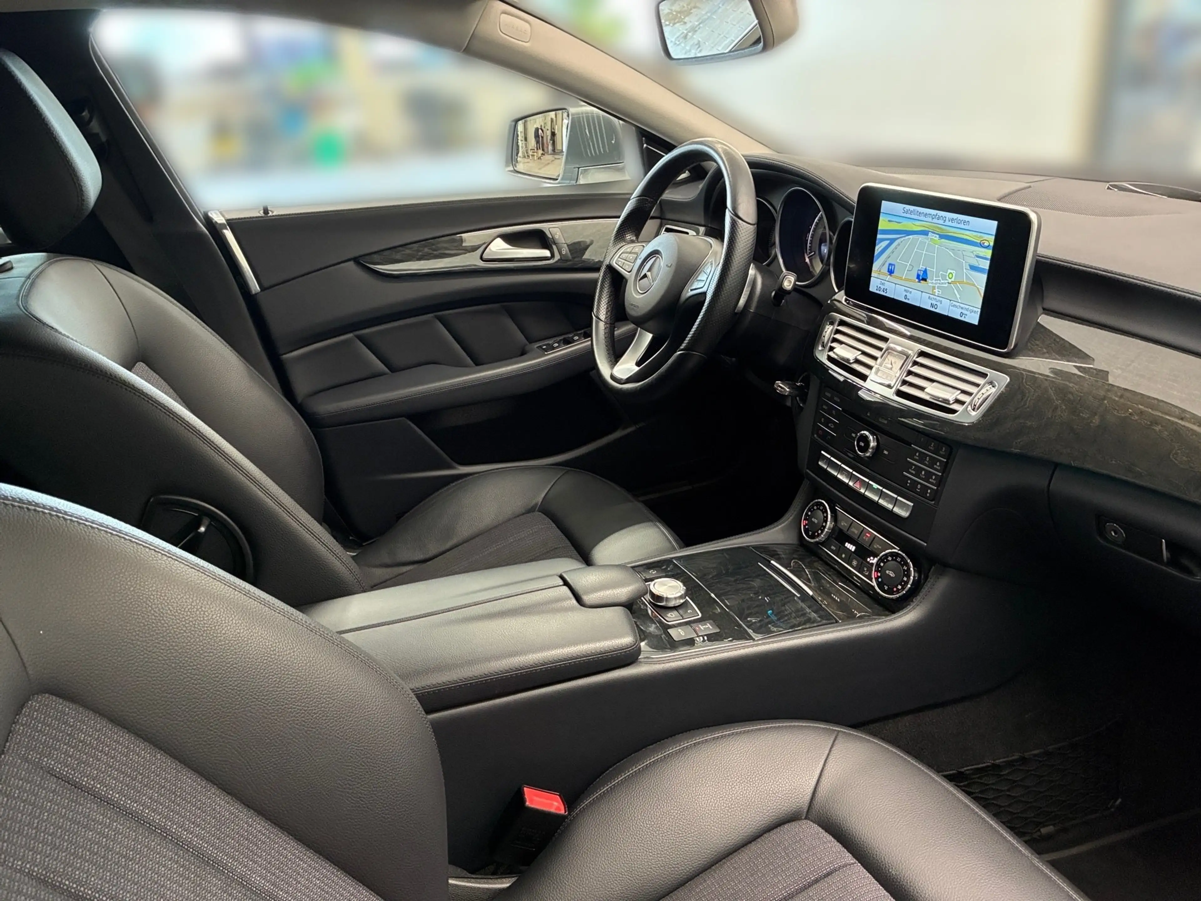 Mercedes-Benz CLS 350 BlueTEC 4MATIC — photo 12
