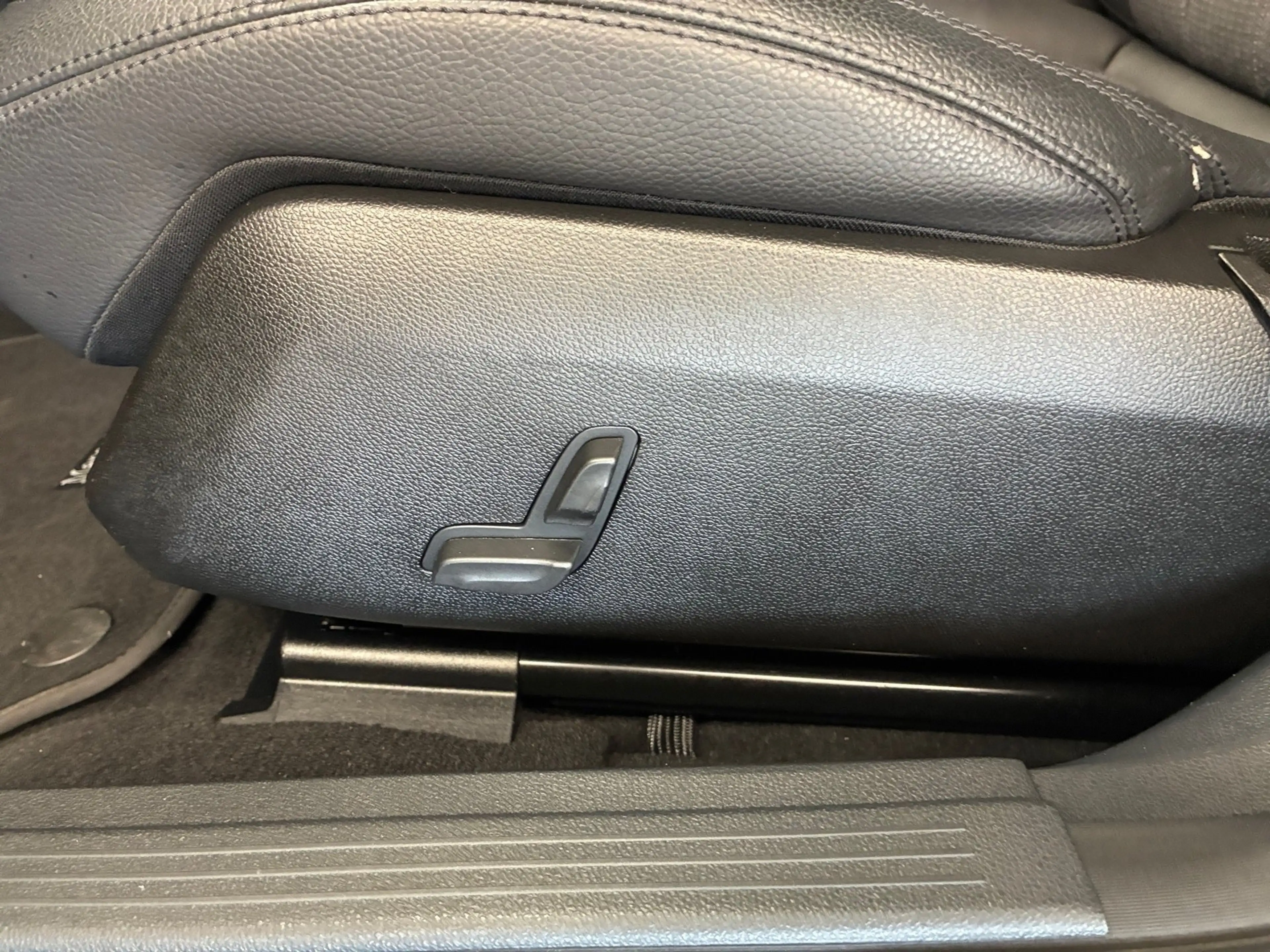 Mercedes-Benz CLS 350 BlueTEC 4MATIC — photo 6