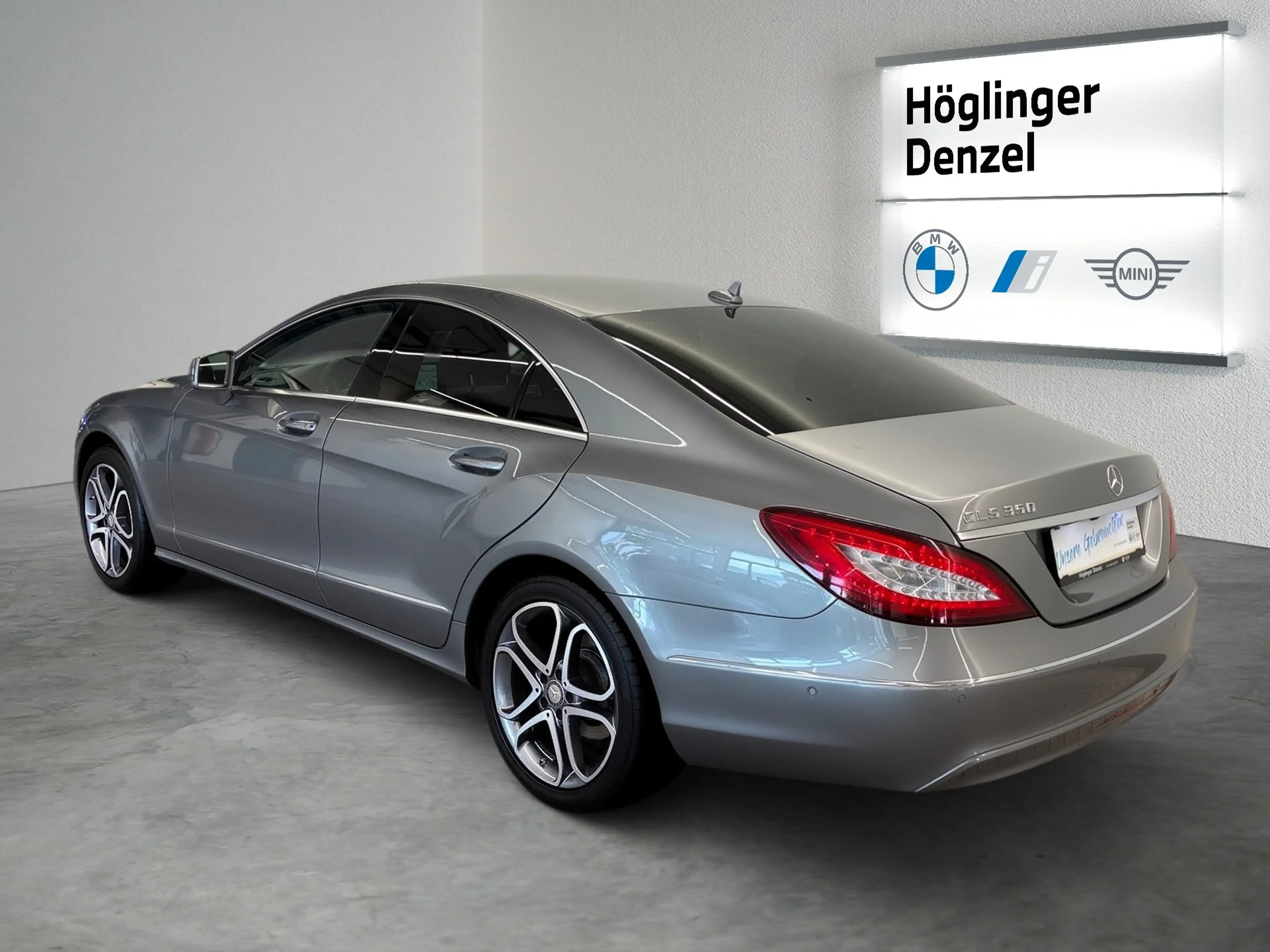 Mercedes-Benz CLS 350 BlueTEC 4MATIC — photo 10