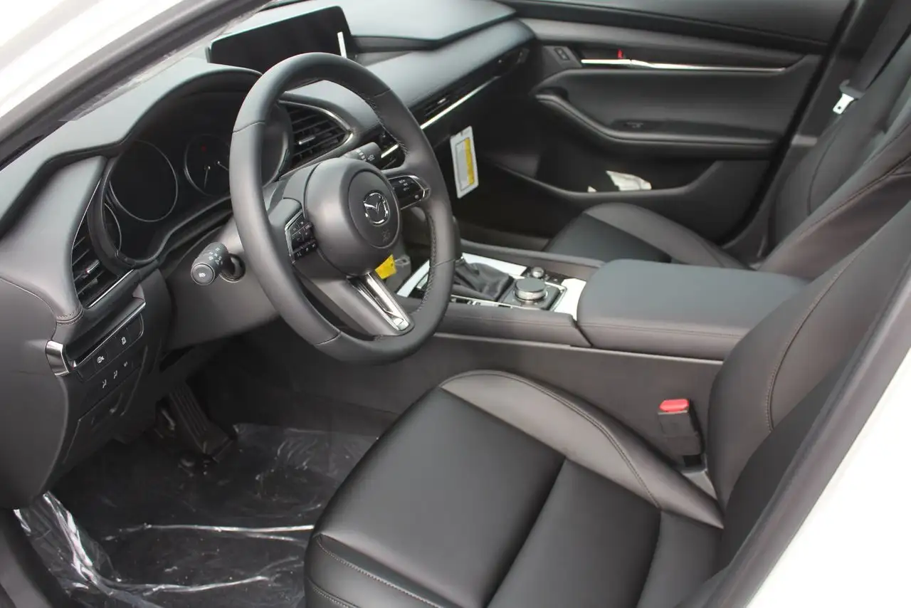 Mazda 3 снимка Mazda 3