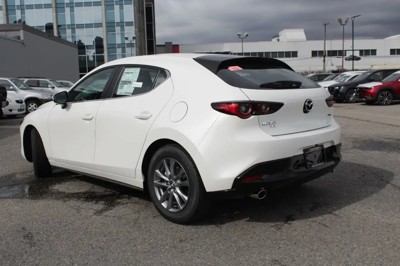 Mazda 3 снимка Mazda 3