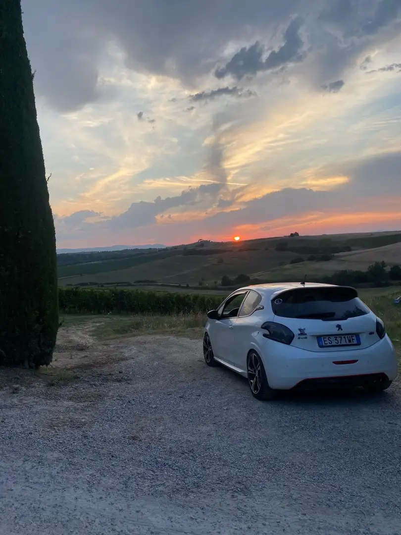 Peugeot 208 3p 1.6 thp 16v Gti 200cv - 1