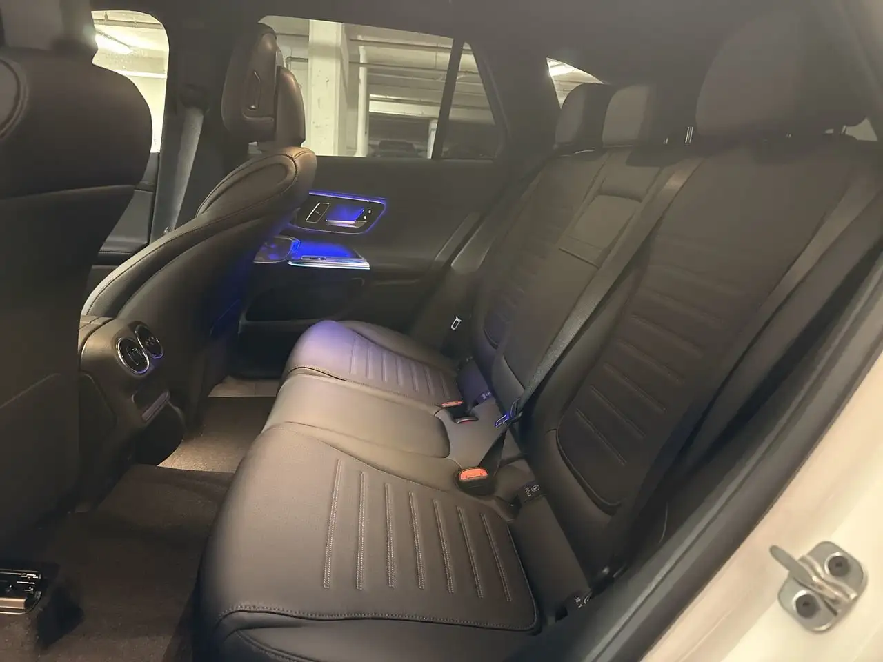 Mercedes-Benz GLC снимка Mercedes-Benz GLC