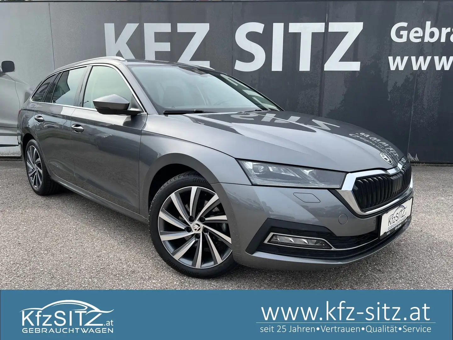 Skoda Octavia Combi 2,0 TDI Style DSG | NP €50.490 Grau - 1