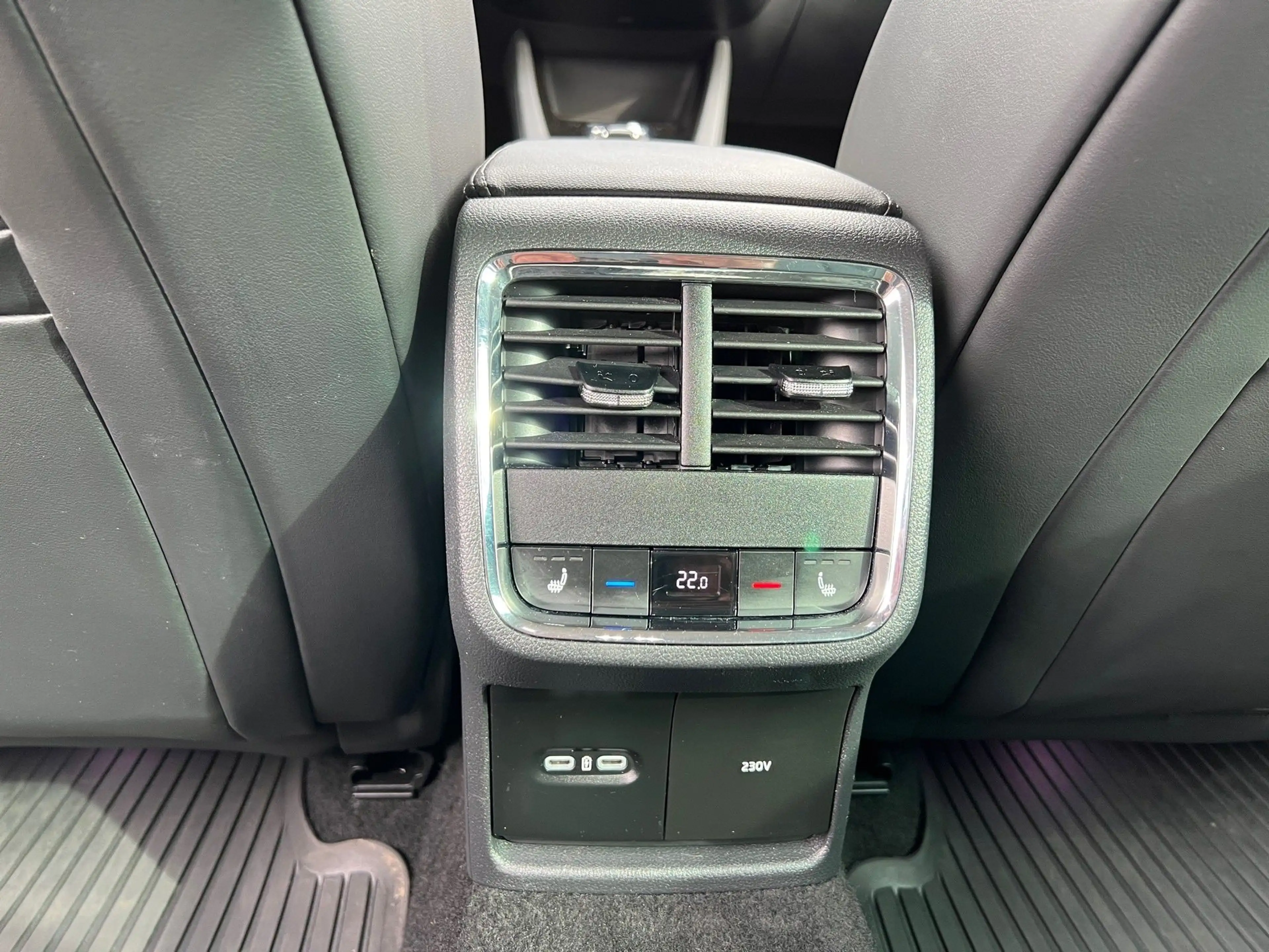 Skoda Octavia Combi 2,0 TDI Style DSG | NP €50.490 — photo 33