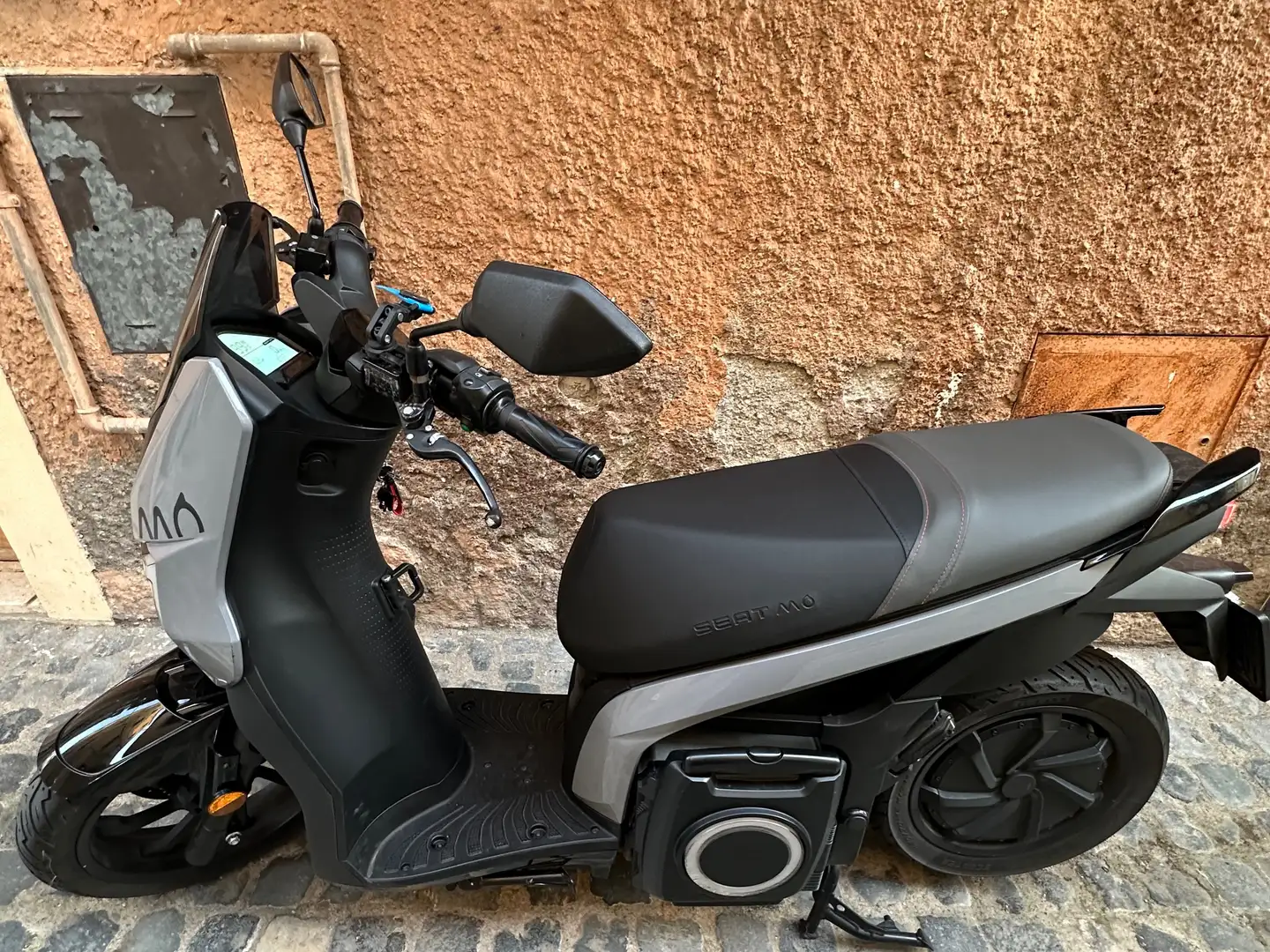 SEAT MO Gris - 1