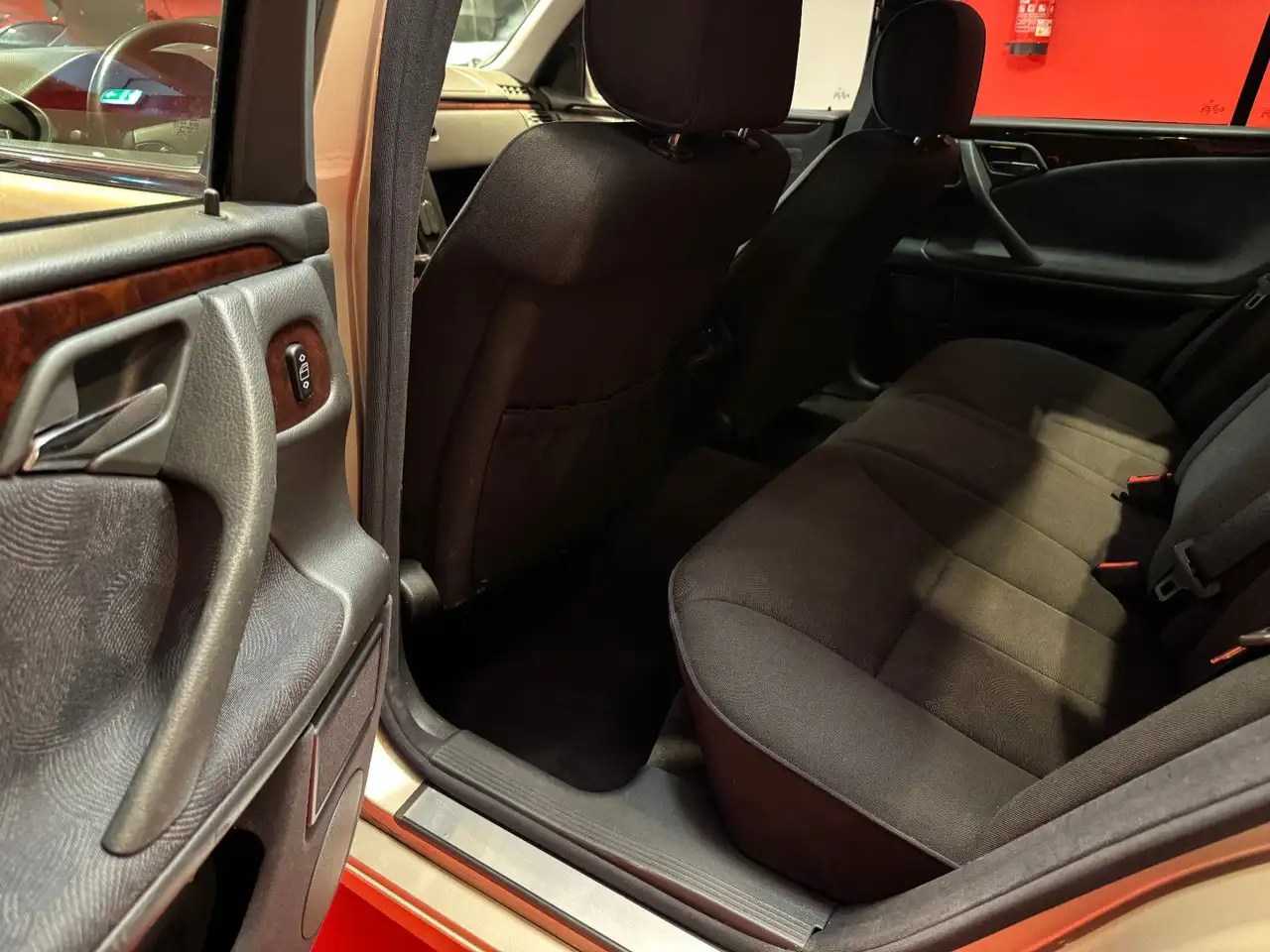 Mercedes-Benz E 320 E320/3.2 V6 224PS/4MATIC/ELEGANCE/TRAVERTINBEIGE, foto 9
