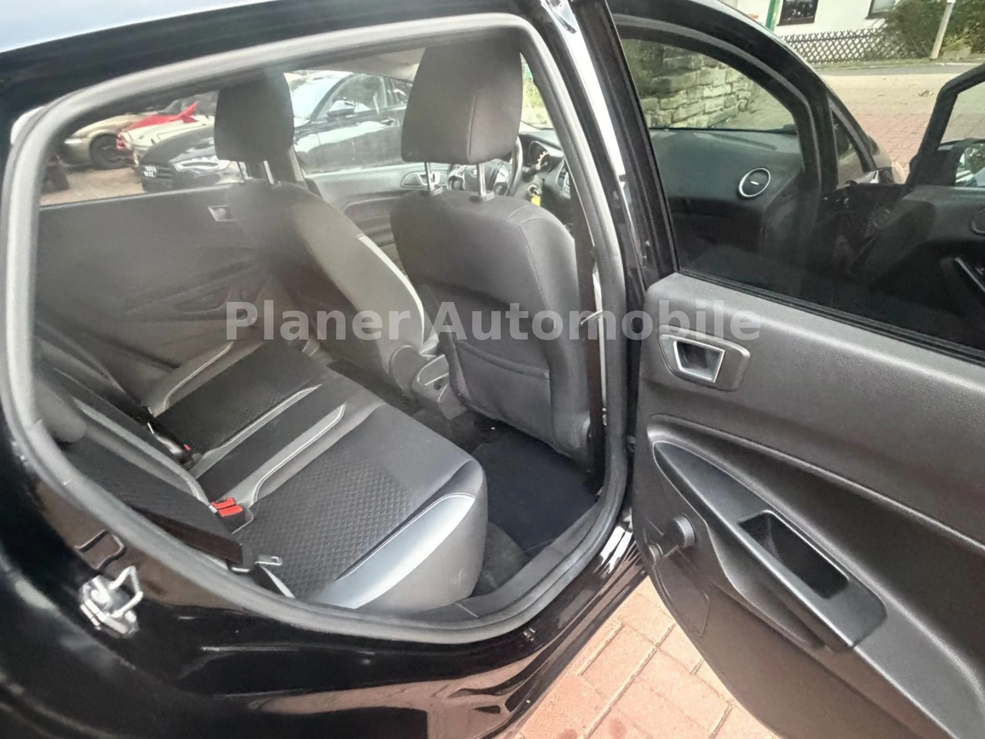 Ford Fiesta Celebration Navi Sitzh. Automatik HU/AU — photo 8