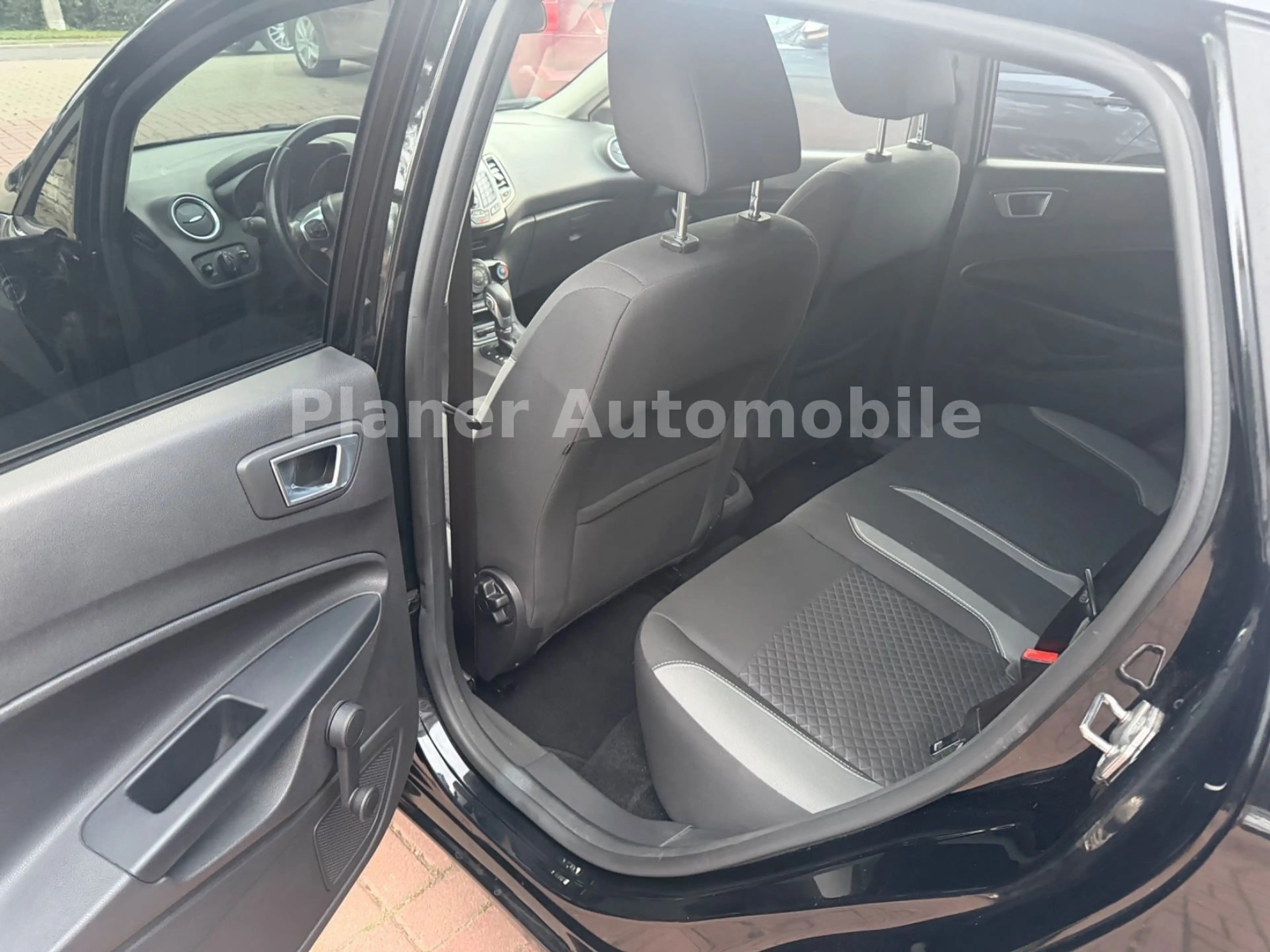 Ford Fiesta Celebration Navi Sitzh. Automatik HU/AU — photo 9