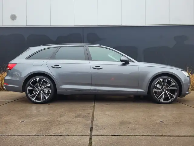 Audi A4 view 2
