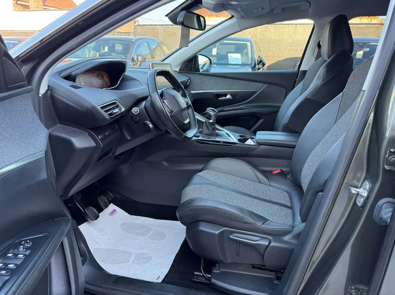 Peugeot 5008 1.2i 130PK NAVIGATIE LEDER CAMERA CARPLAY DAB PDC, миниатюра 11