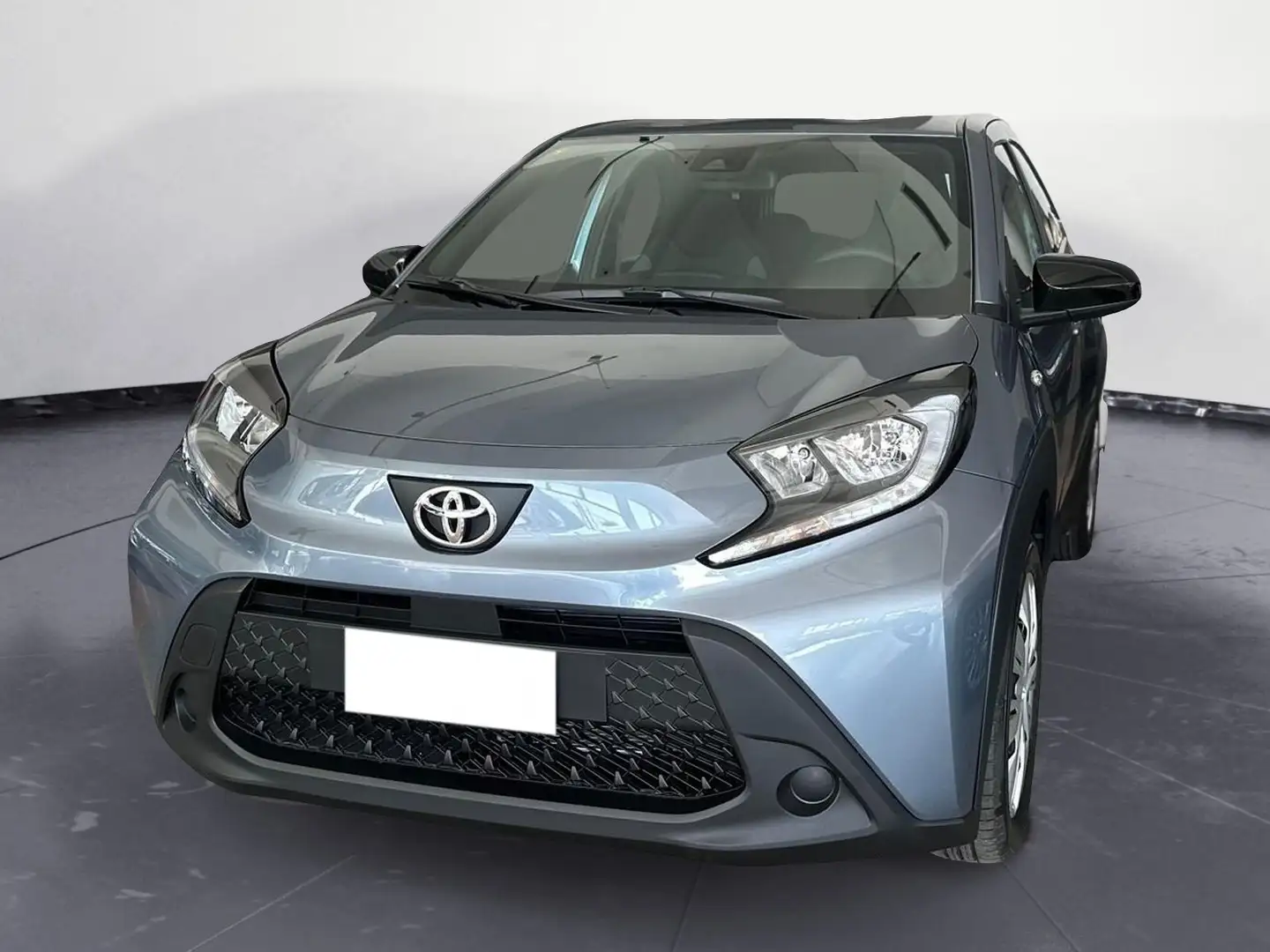 Toyota Aygo X 1.0 VVT-i 72 CV 5 porte Active Grigio - 1