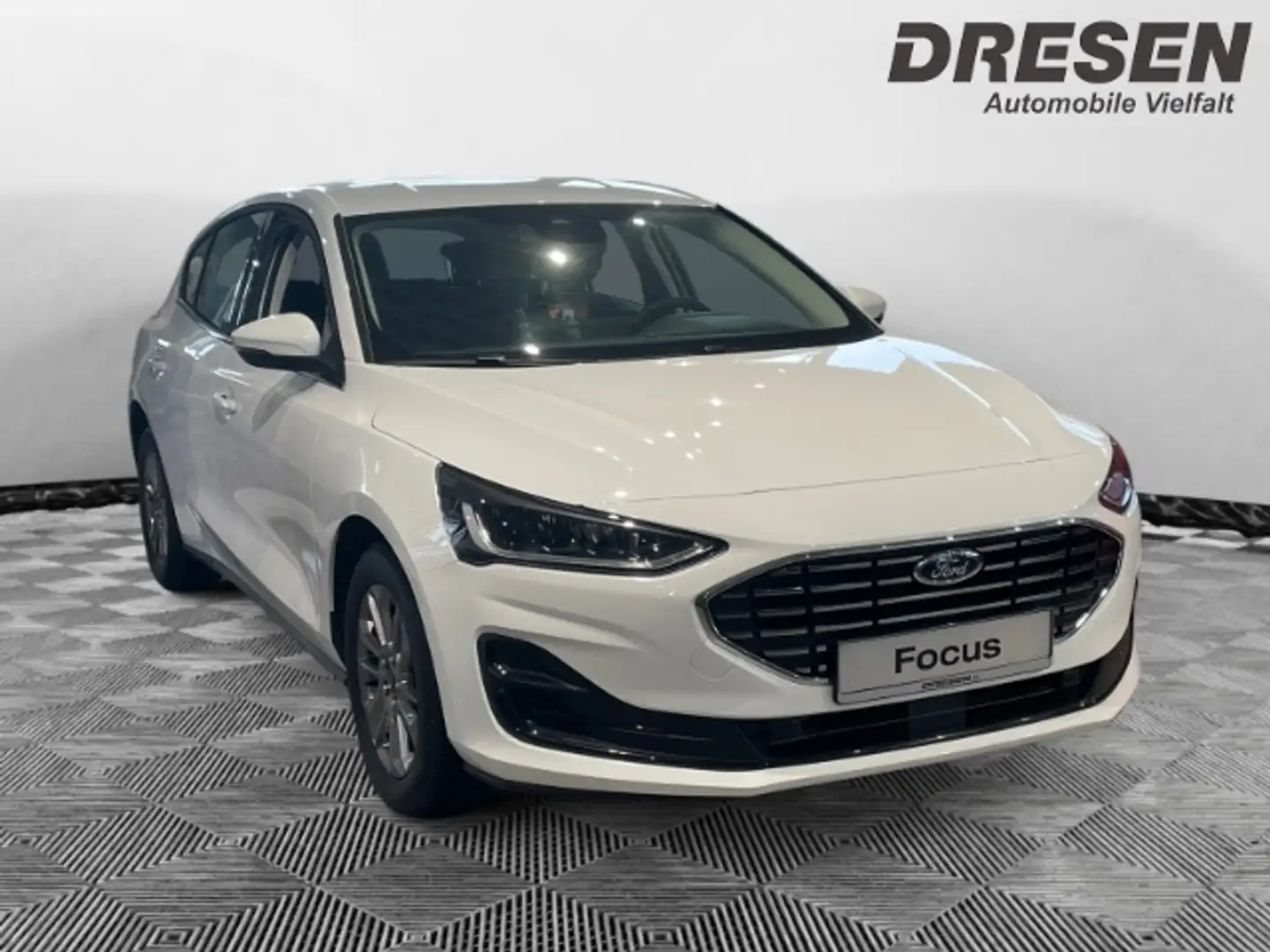 Ford Focus Titanium 1,0l EB Navi LED Kurvenlicht ACC Apple Ca Weiß - 2