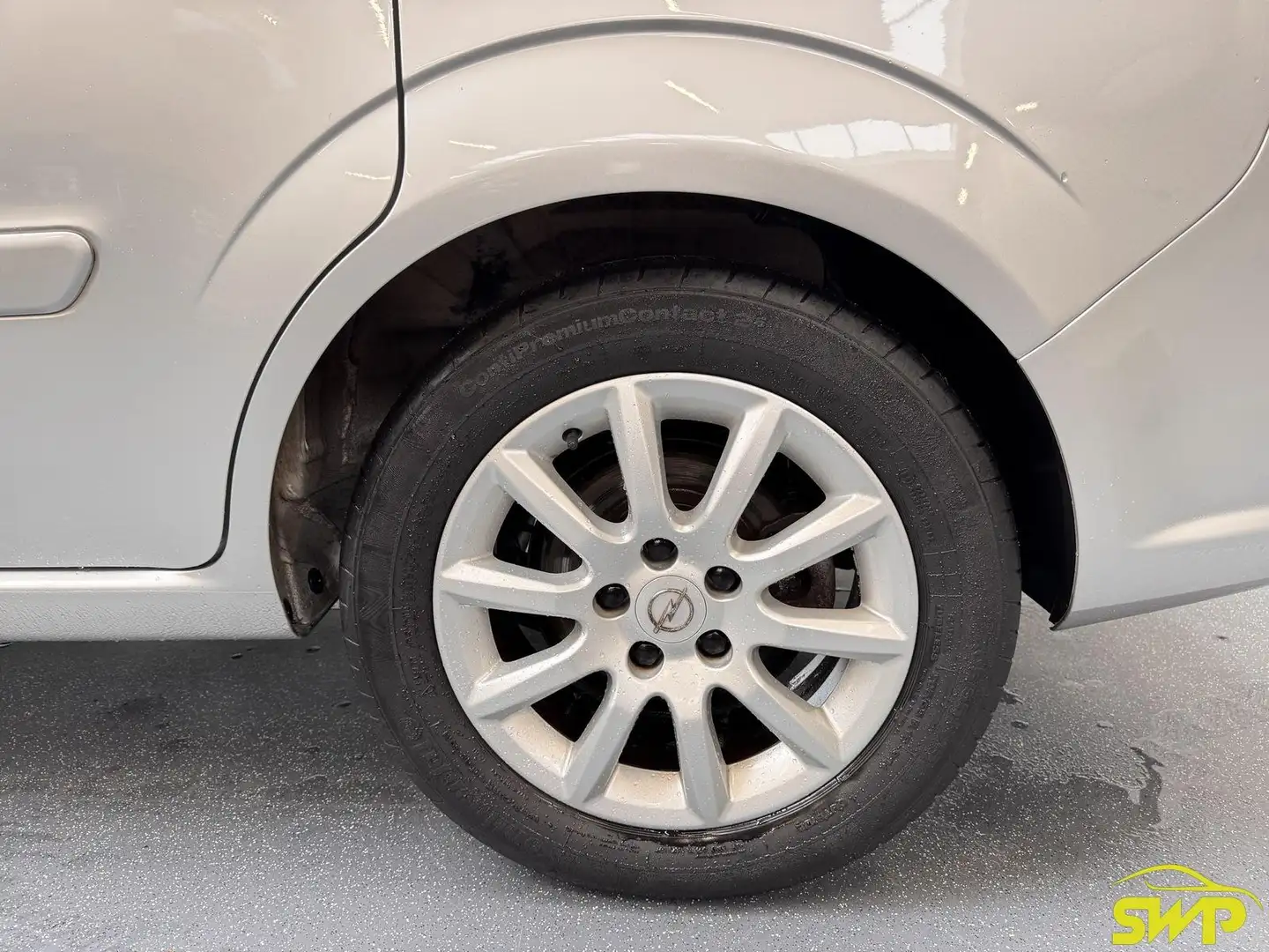 Opel Zafira 1.8 Temptation | 7 persoons | Automaat Gris - 2