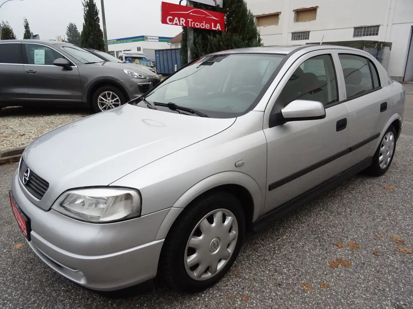 Opel Astra 1.6i/ Automatik Getriebe/ Silber - 1
