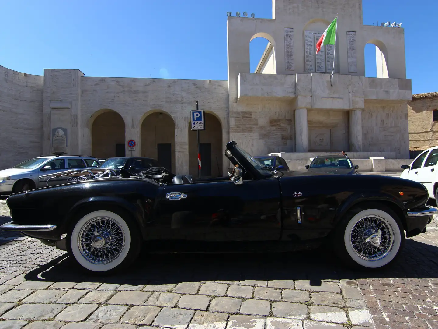 Triumph Spitfire MK IV Noir - 2