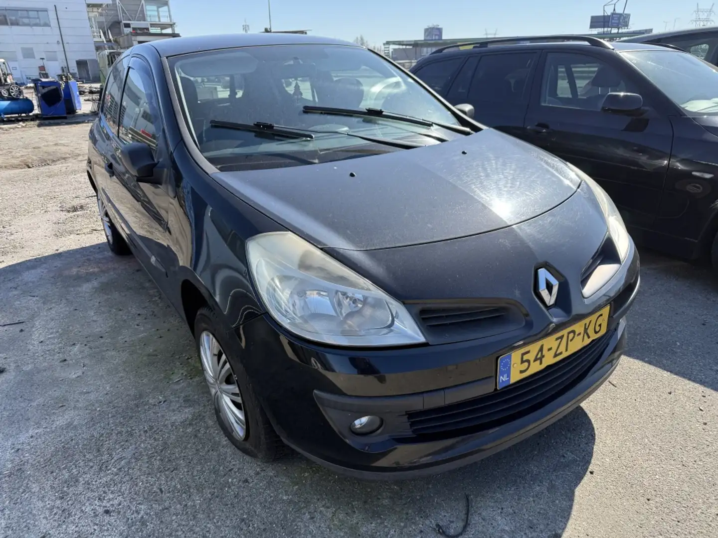 Renault Clio 1.2 Special Line Schwarz - 2