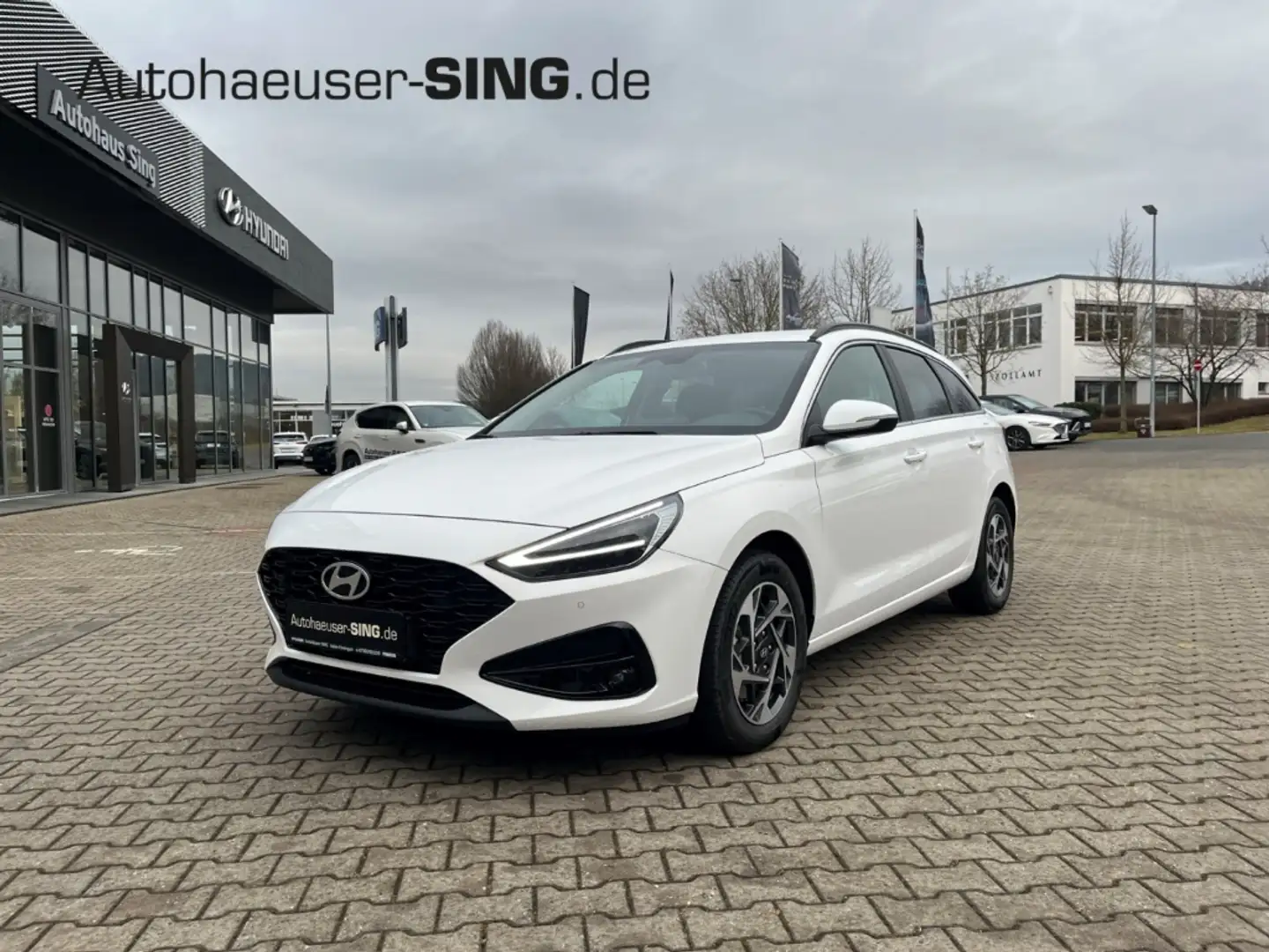 Hyundai i30 Style Automatik Induktion Kamera AppleCar Weiß - 1