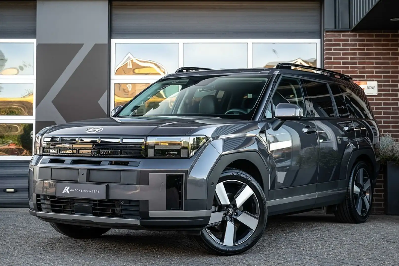 Hyundai SANTA FE PHEV 1.6 T-GDi 4WD Ultimate | Bose | 360° | Head-U Grijs - 1