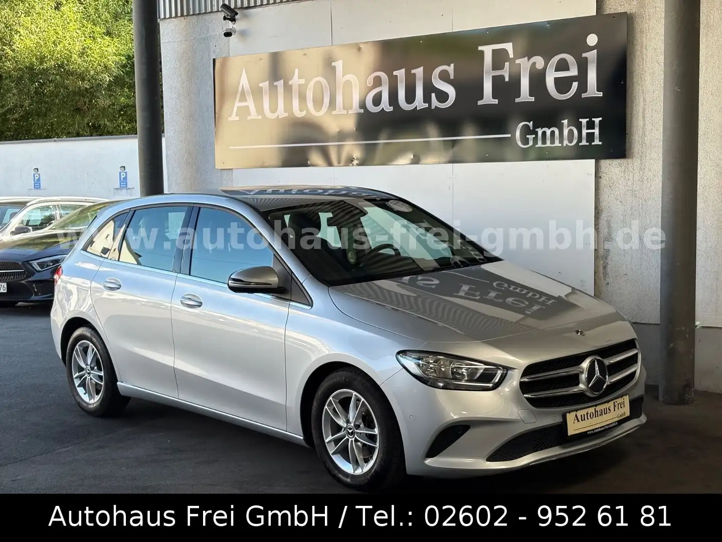 Mercedes-Benz B 180 d*STYLE*2-HAND*NAVI*ELEKT-HECKK.*KAMERA Argent - 1