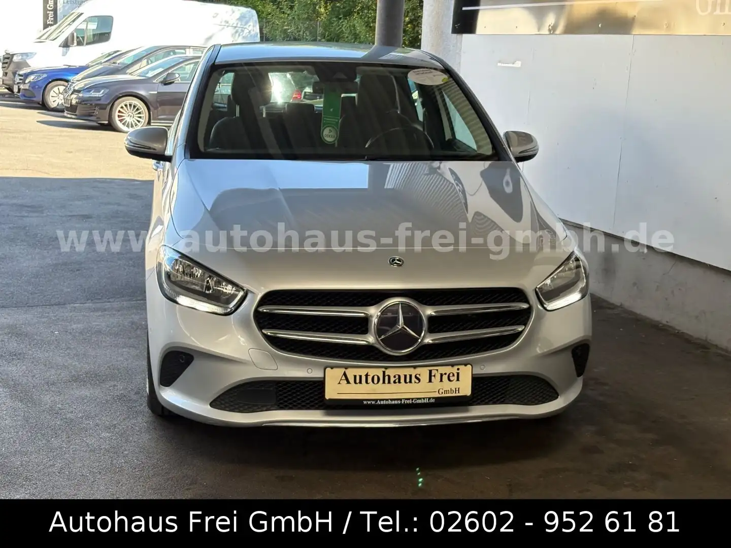 Mercedes-Benz B 180 d*STYLE*2-HAND*NAVI*ELEKT-HECKK.*KAMERA Argent - 2