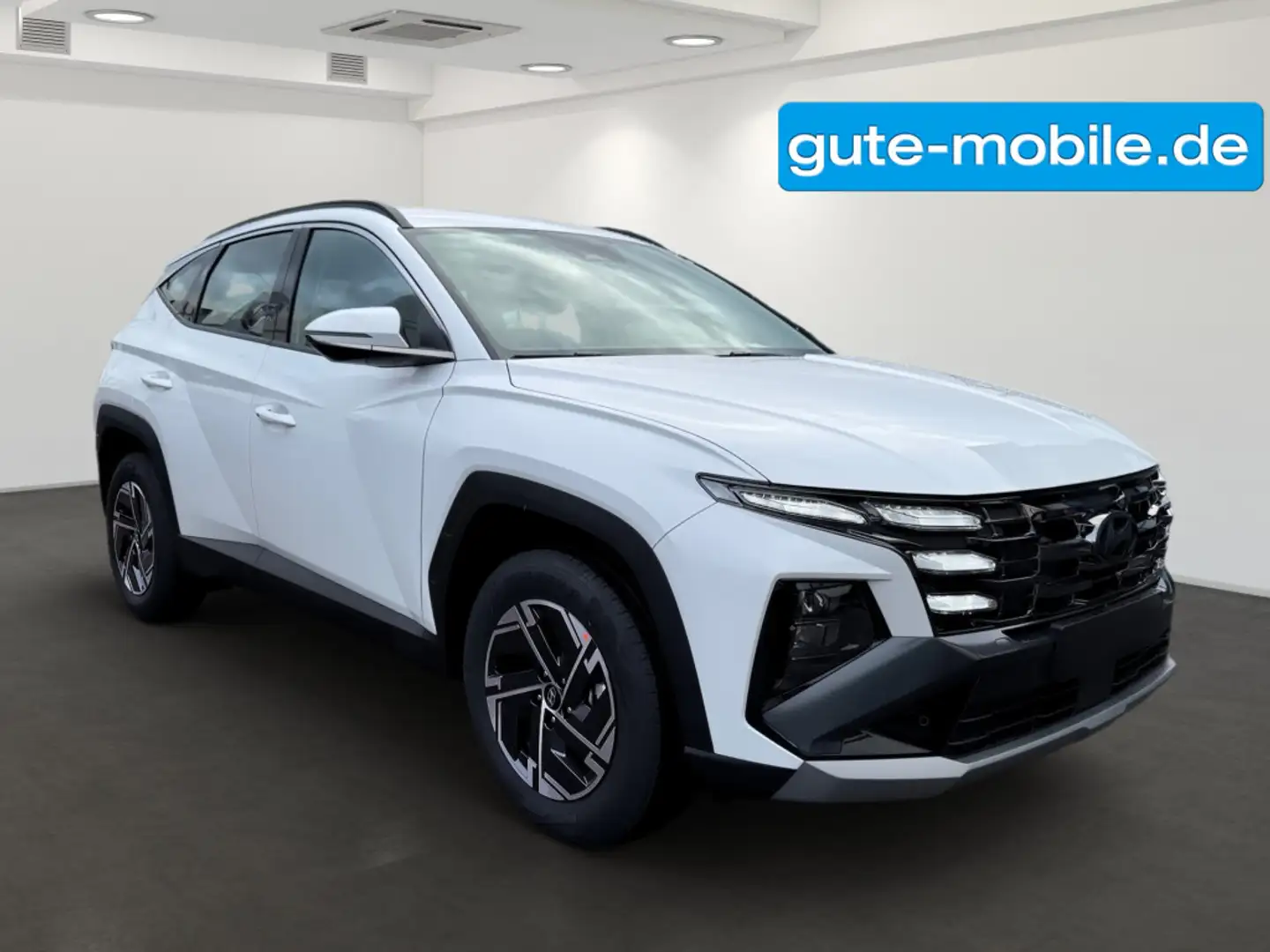 Hyundai TUCSON Select 160PS Automatik Design-Paket Weiß - 2