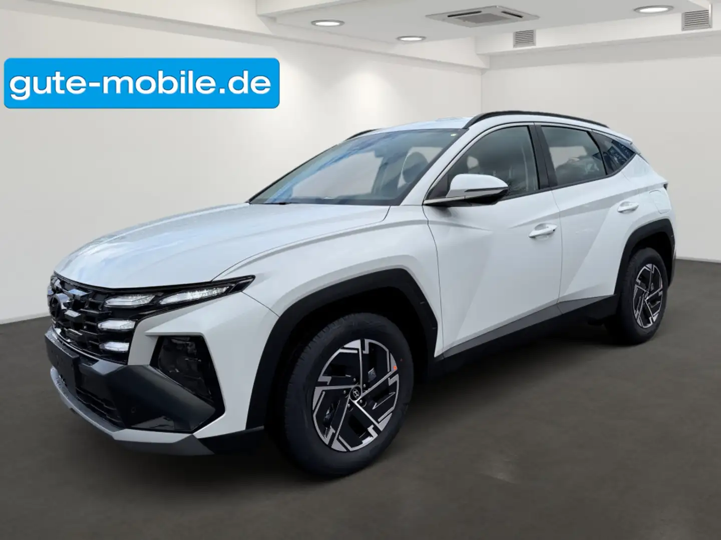 Hyundai TUCSON Select 160PS Automatik Design-Paket Weiß - 1