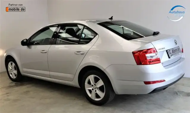 Skoda Octavia view 5