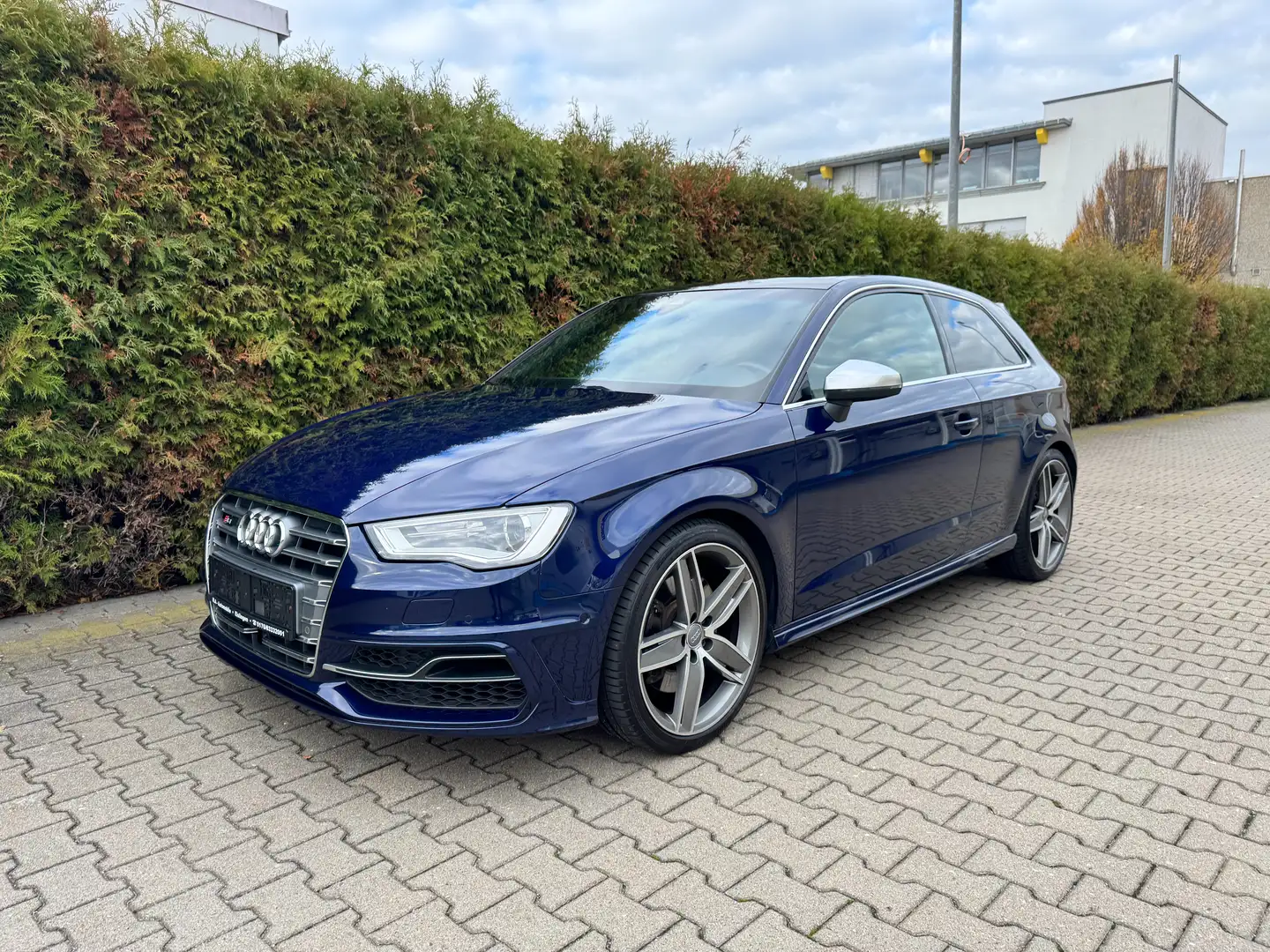 Audi S3 2.0 TFSI quattro S-tronic/Pano/Leder/Navi/B&O/Voll Blau - 1