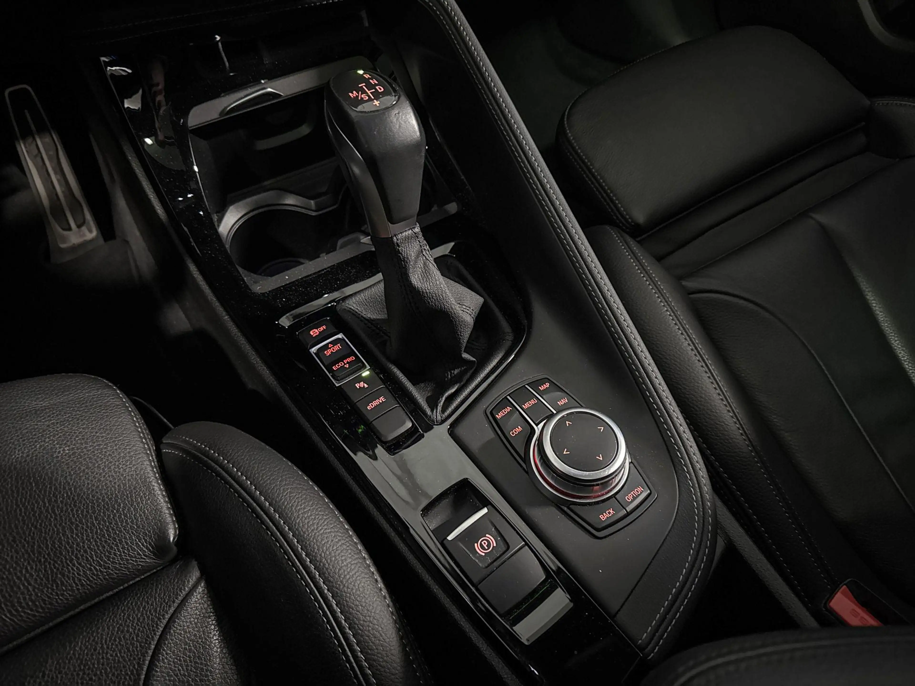 BMW X2 xDrive25e High Executive M-Sport — photo 15