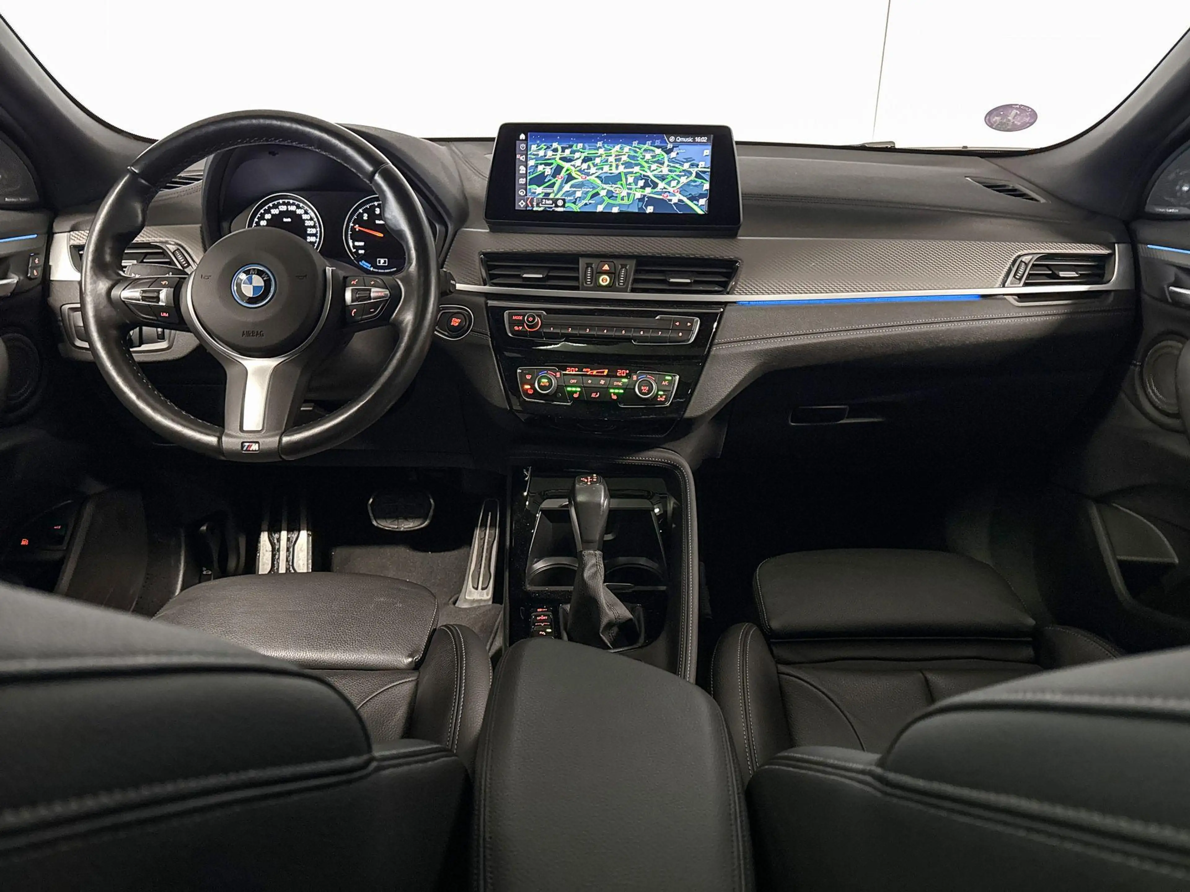 BMW X2 xDrive25e High Executive M-Sport — photo 11