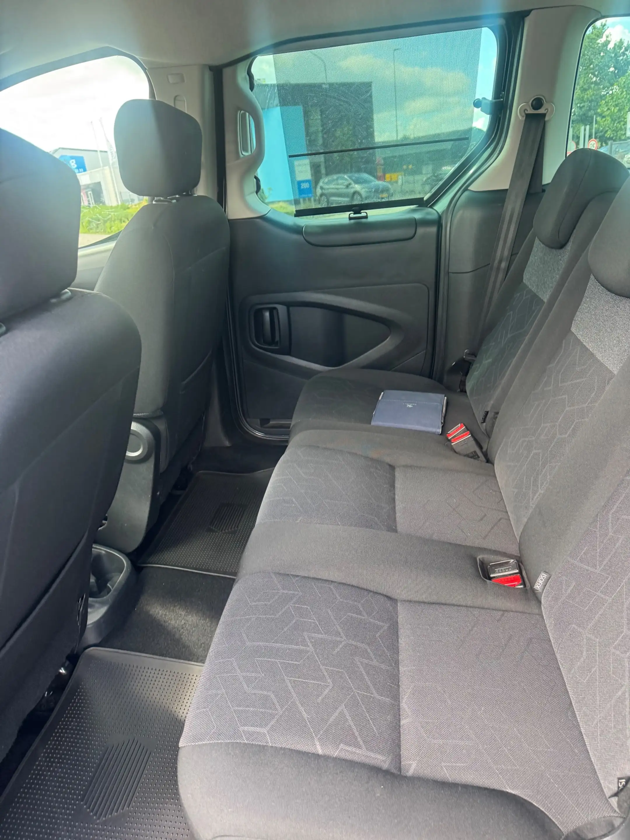 Peugeot Partner Tepee 2017 * 1.2 PureTech Active * MPV * APK * — photo 11
