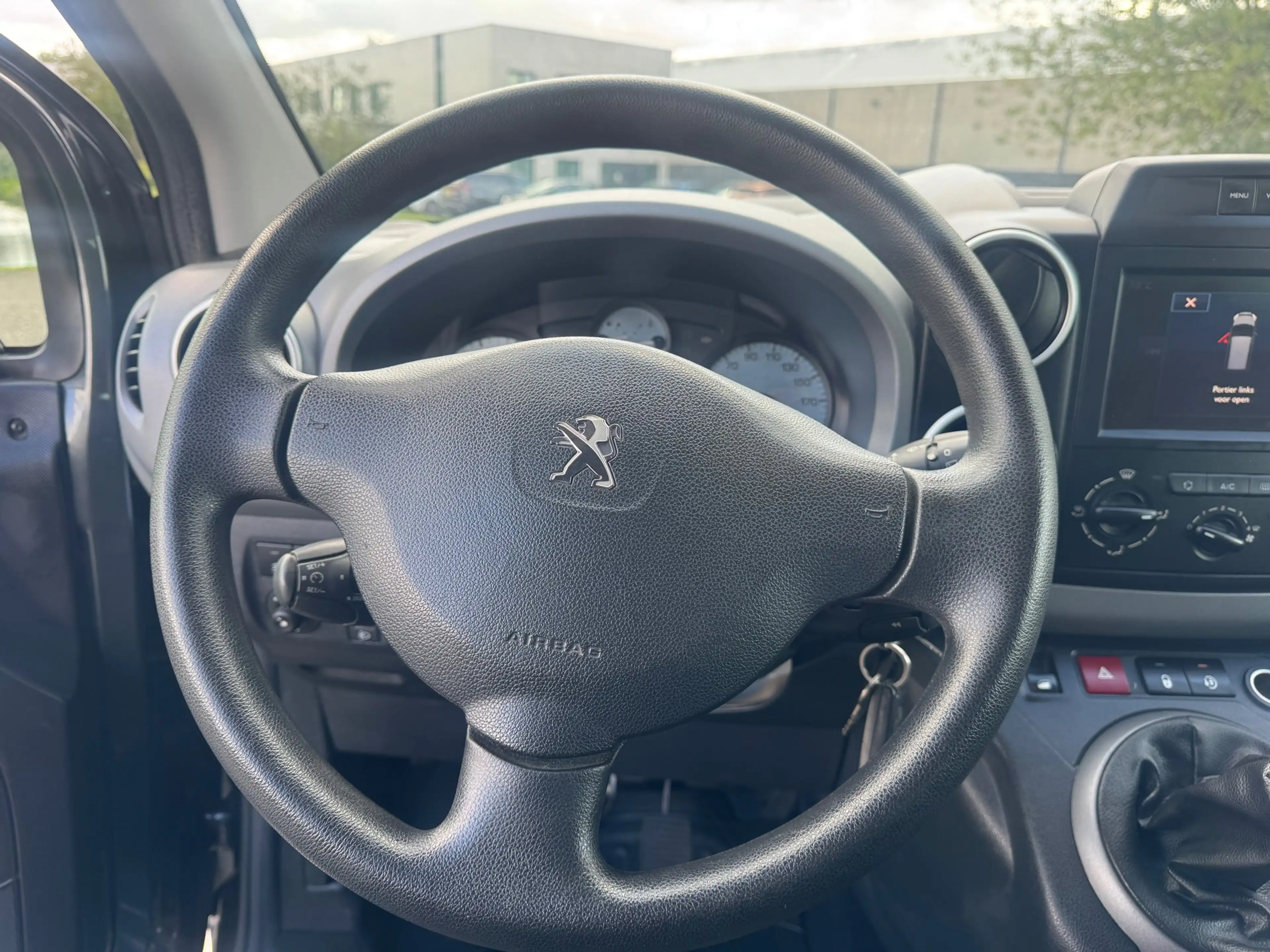 Peugeot Partner Tepee 2017 * 1.2 PureTech Active * MPV * APK * — photo 15