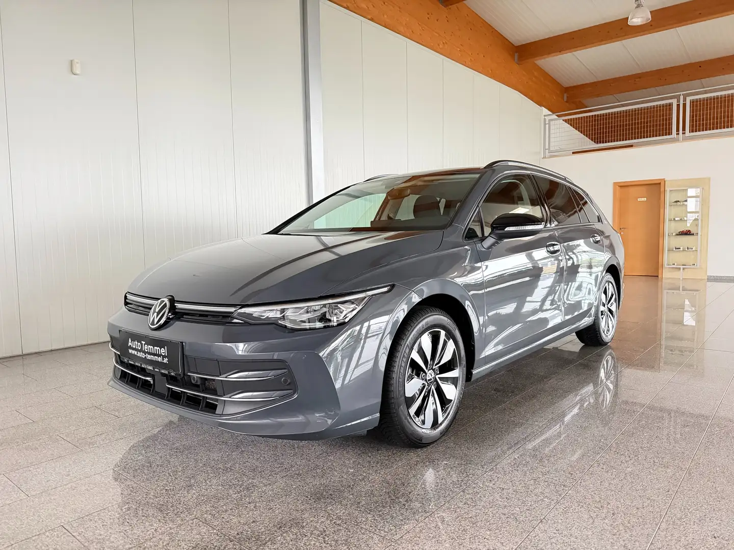 Volkswagen Golf Variant 1.5 TSI 110 kW Goal LED,Navi,AHV Grau - 2