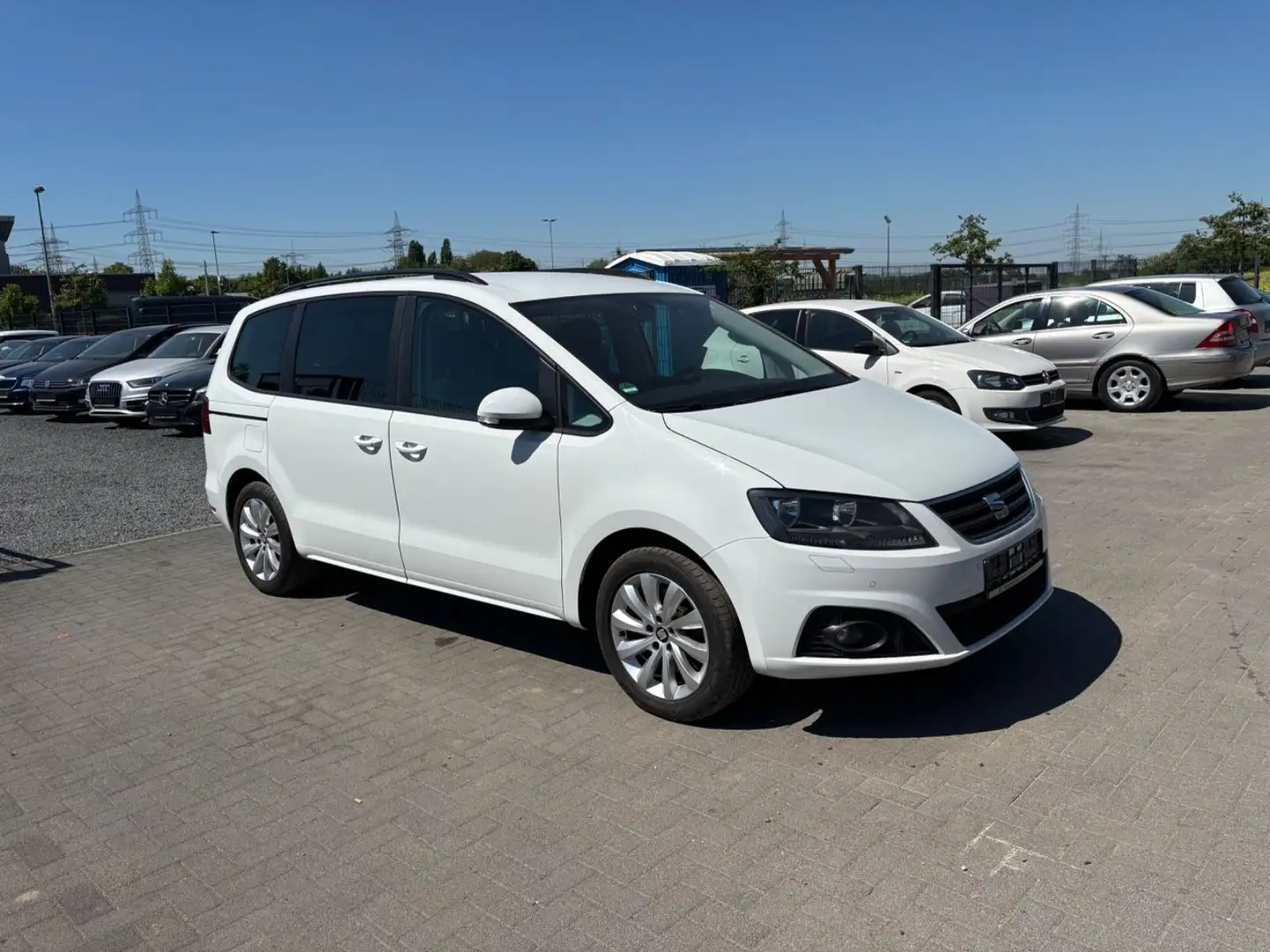 SEAT Alhambra Style*NAVI*AHK*184PS*RÜCKFAHRKAMERA*EU6 Weiß - 1