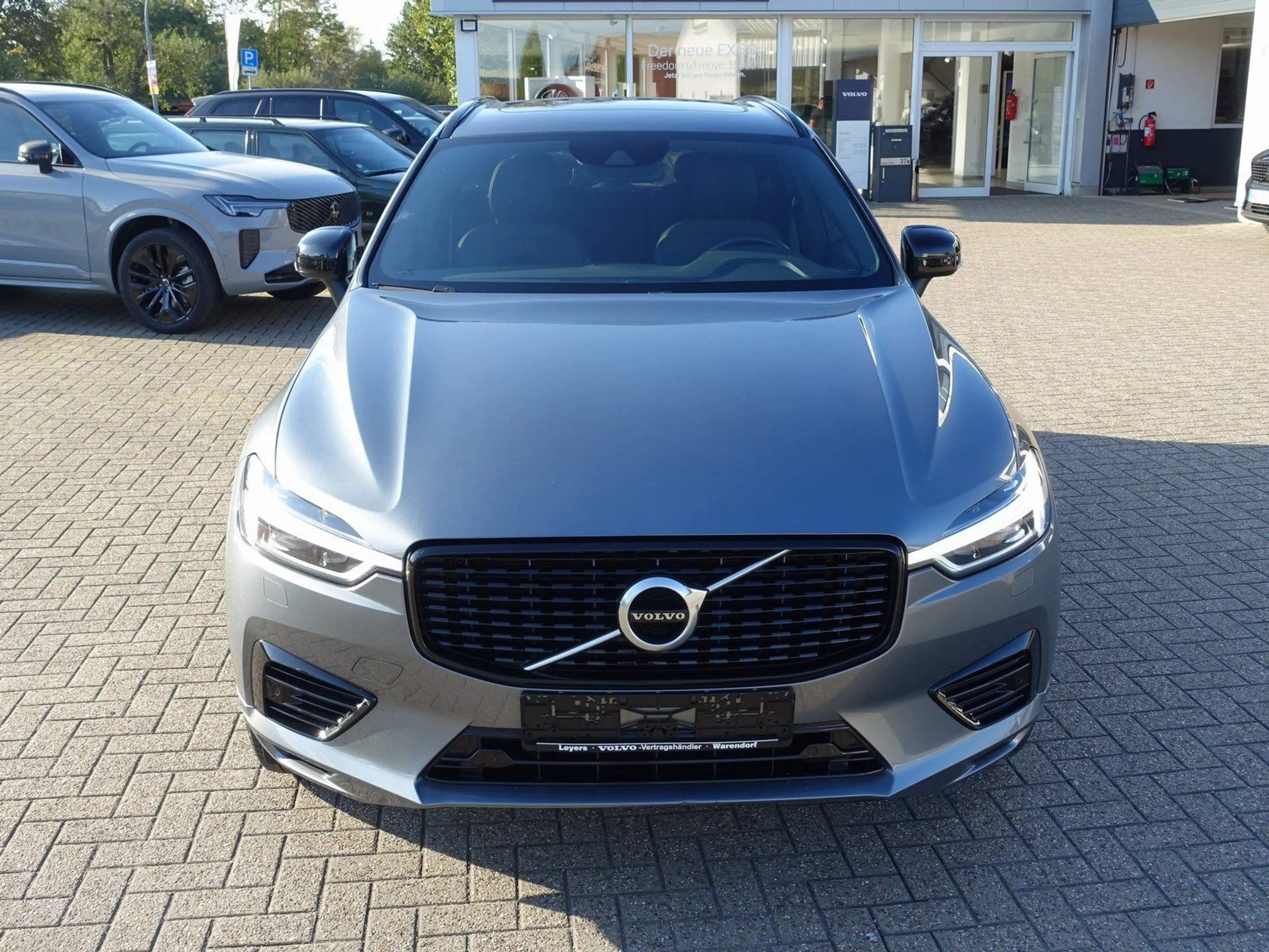 Volvo XC60 T6 Twin Engine AWD R Design Plug-In/Pano — photo 6