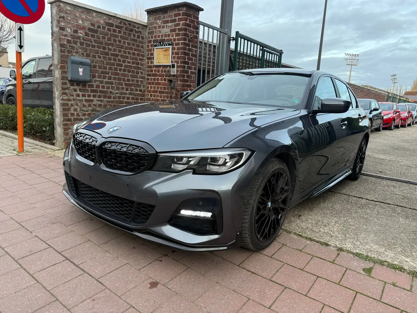 BMW 316 316d Aut. Edition M Sport Shadow Gris - 1