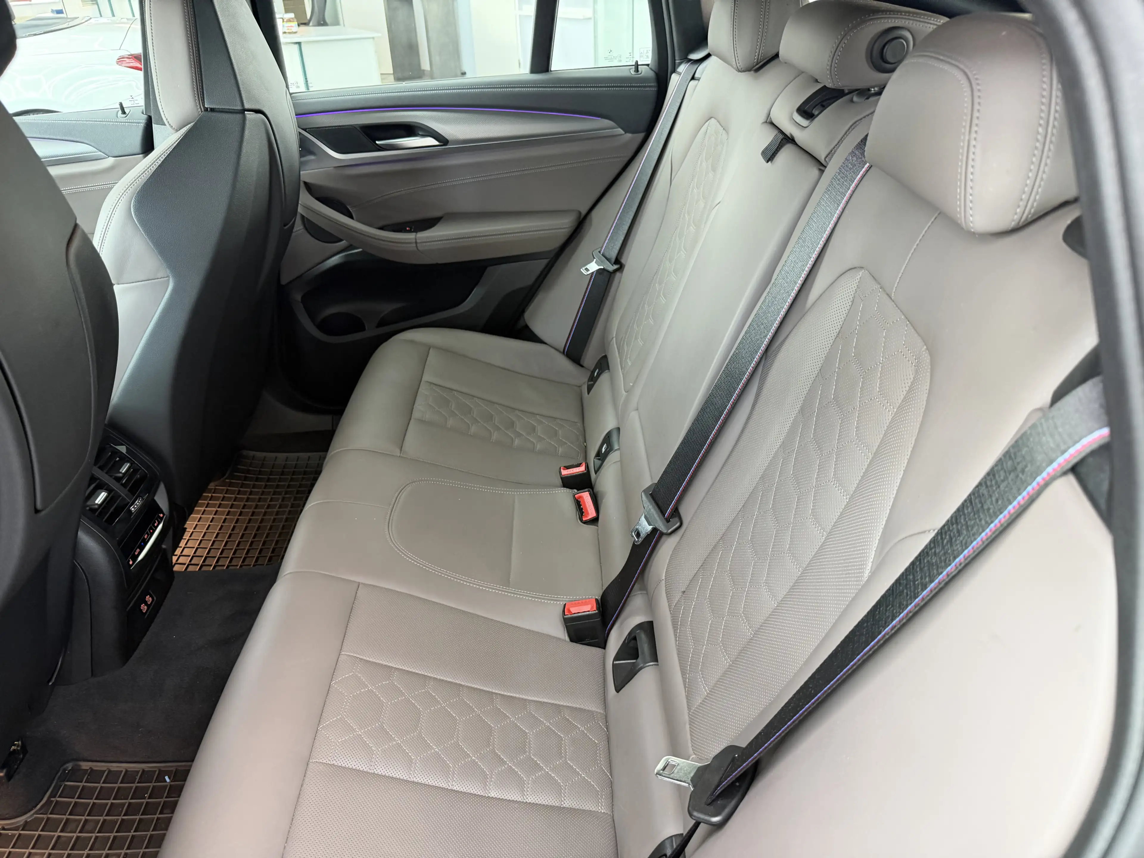 BMW X4 M Competition, 2 Hand, Deutsch, Service Neu — photo 12