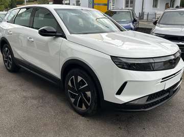 1.2 48V Mild- Hybrid 107 kW Navigationssystem 180° Rückfahrkamera elektrische Heckklappe Sitzheizung Lenkradheizung