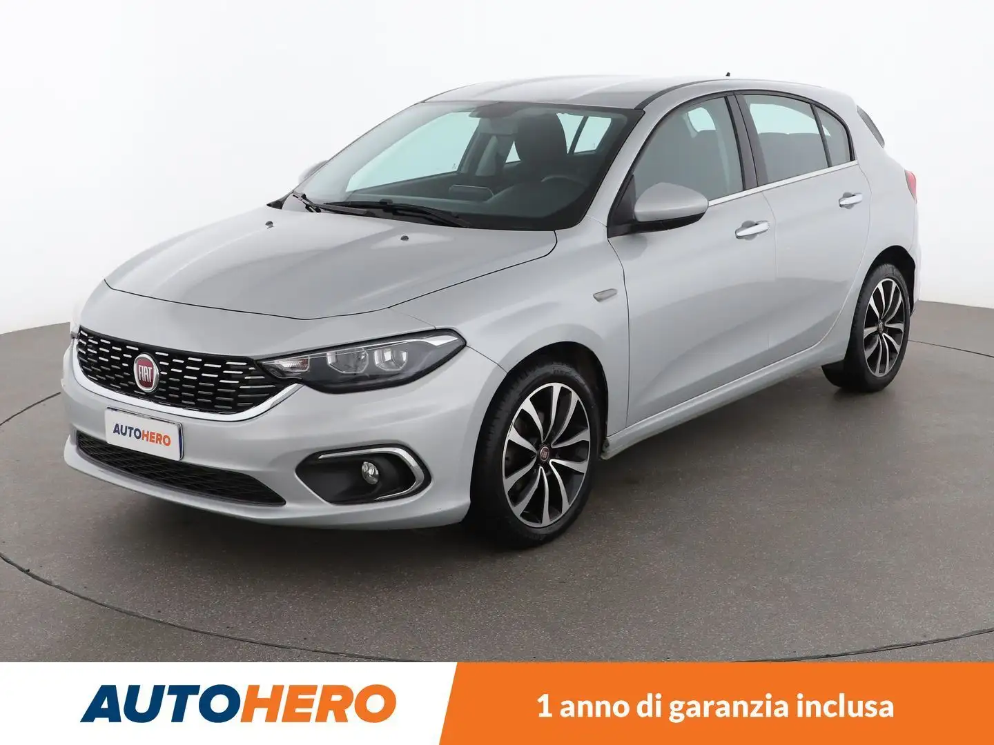Fiat Tipo 1.6 JTDM Lounge Silber - 1