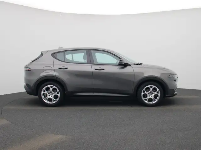 Alfa Romeo Tonale view 6