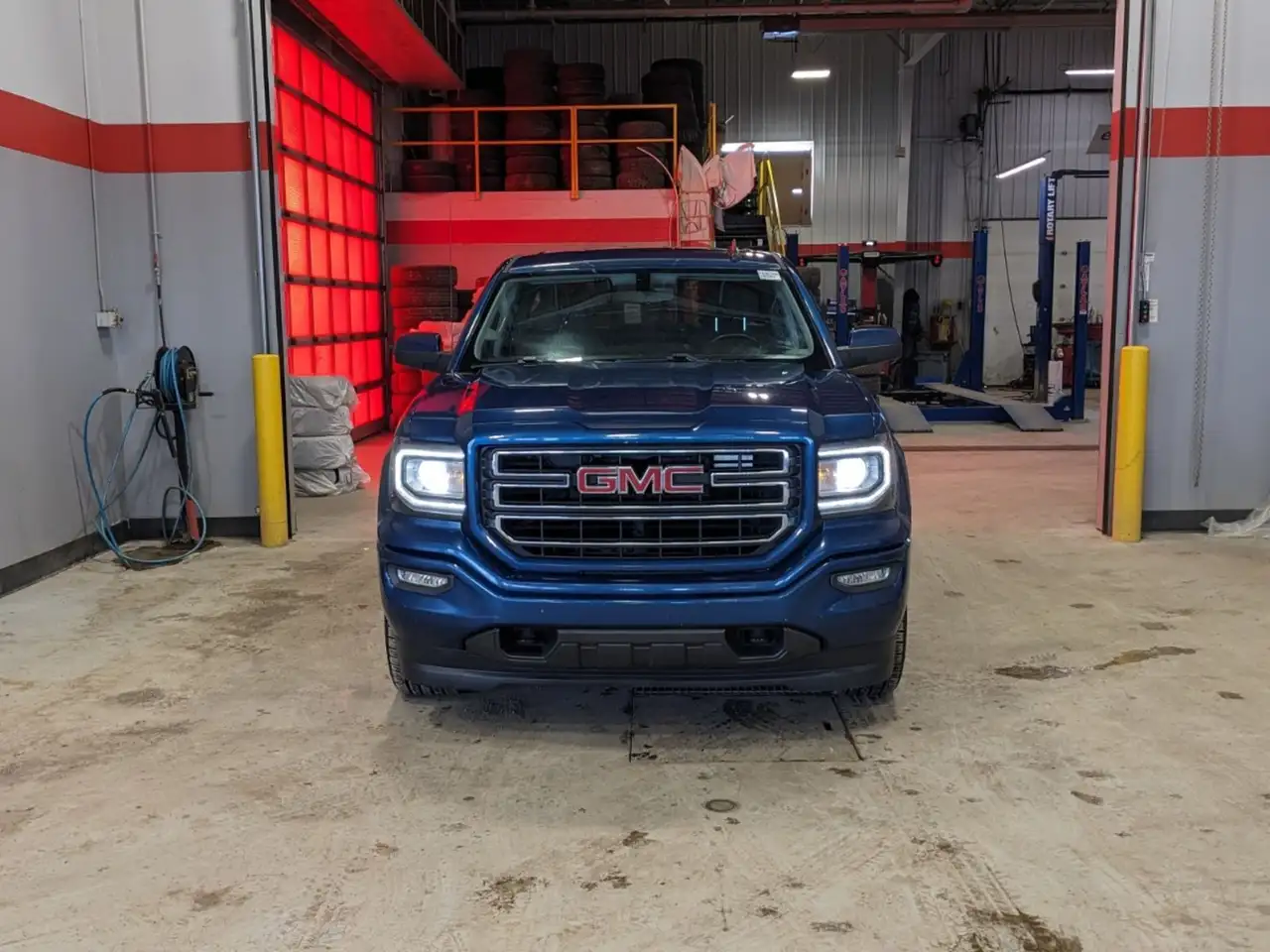 GMC Sierra 1500 снимка GMC Sierra 1500