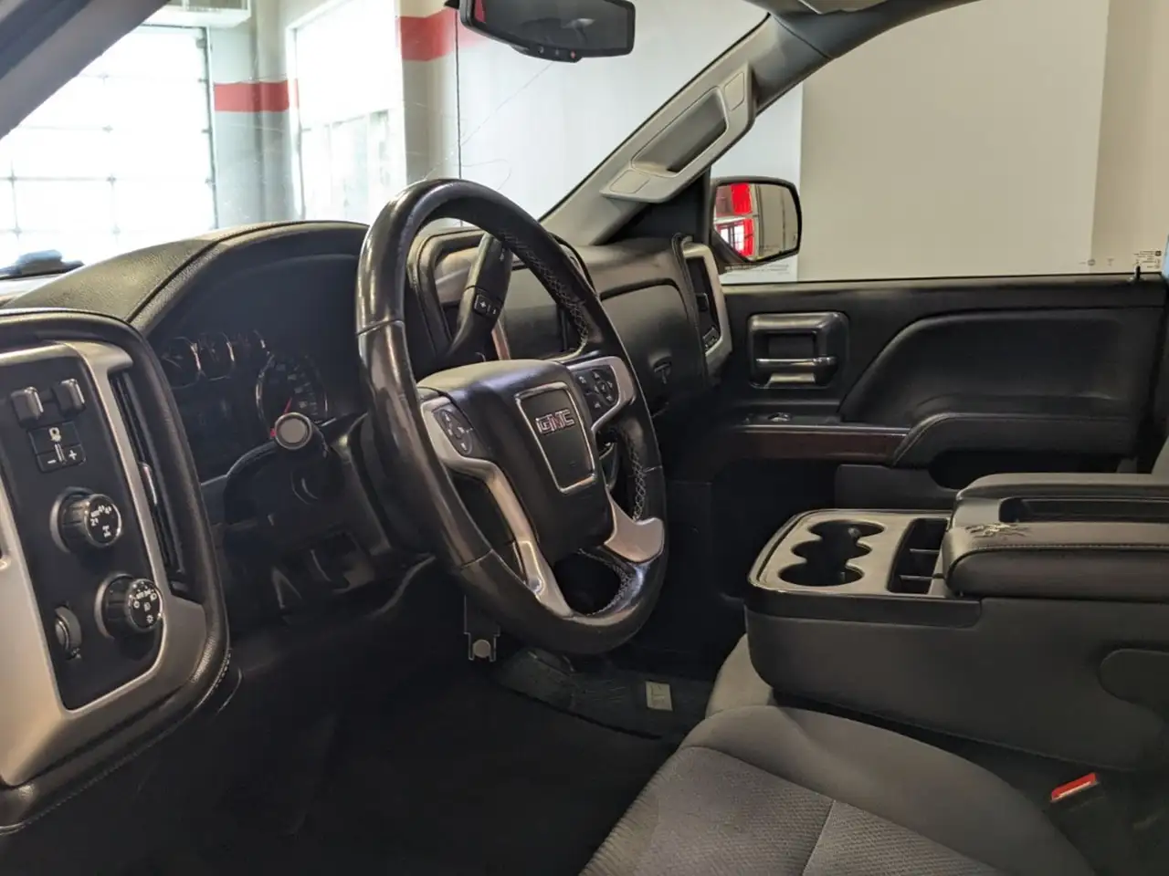 GMC Sierra 1500 снимка GMC Sierra 1500