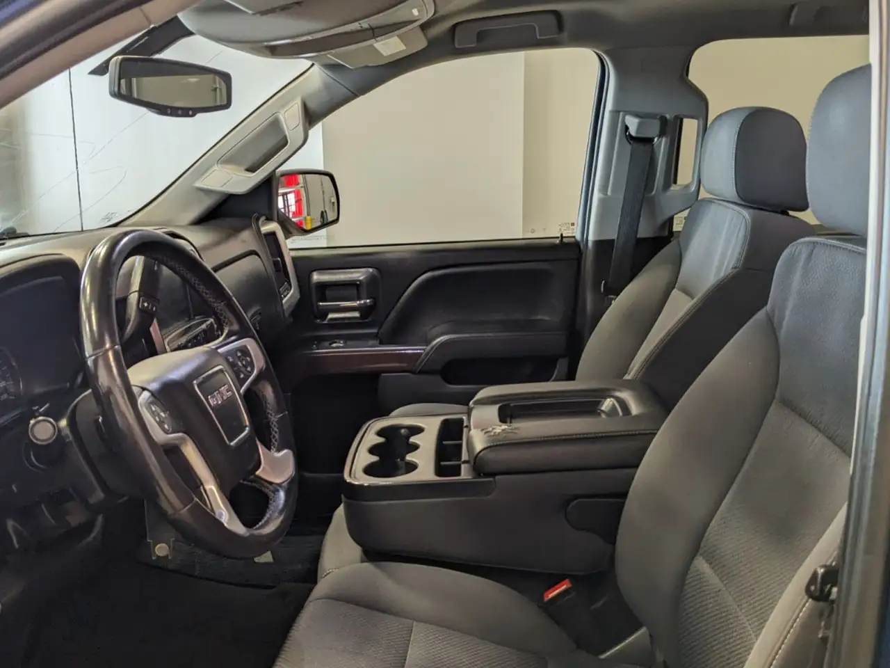 GMC Sierra 1500 снимка GMC Sierra 1500