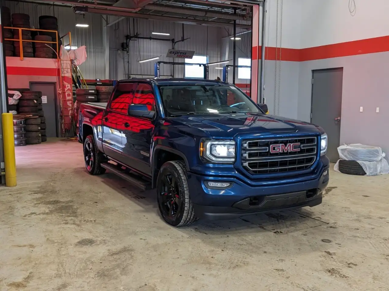 GMC Sierra 1500 снимка GMC Sierra 1500