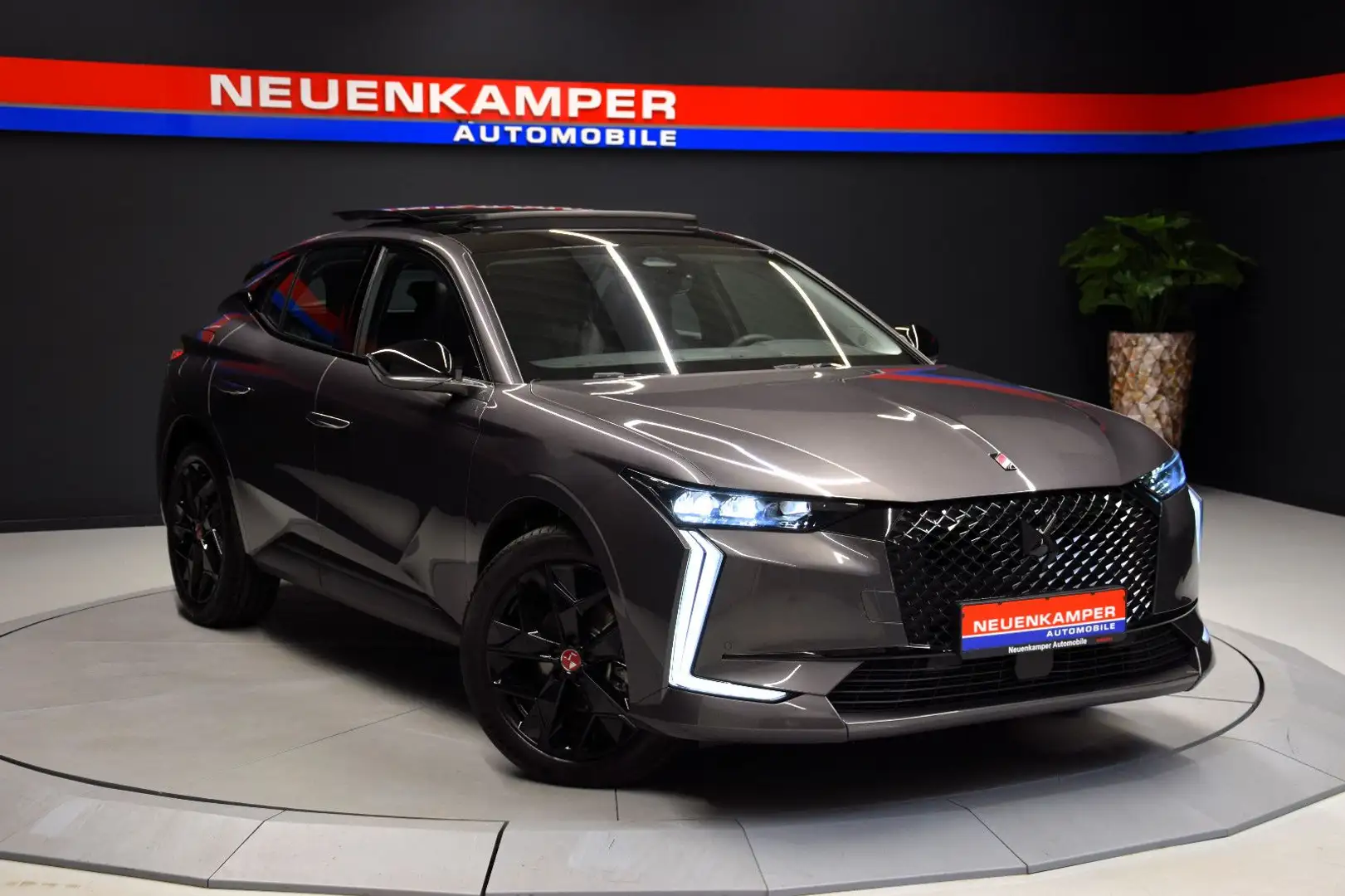 DS Automobiles DS 4 Performance Line Pano Sitzheizung Grau - 1